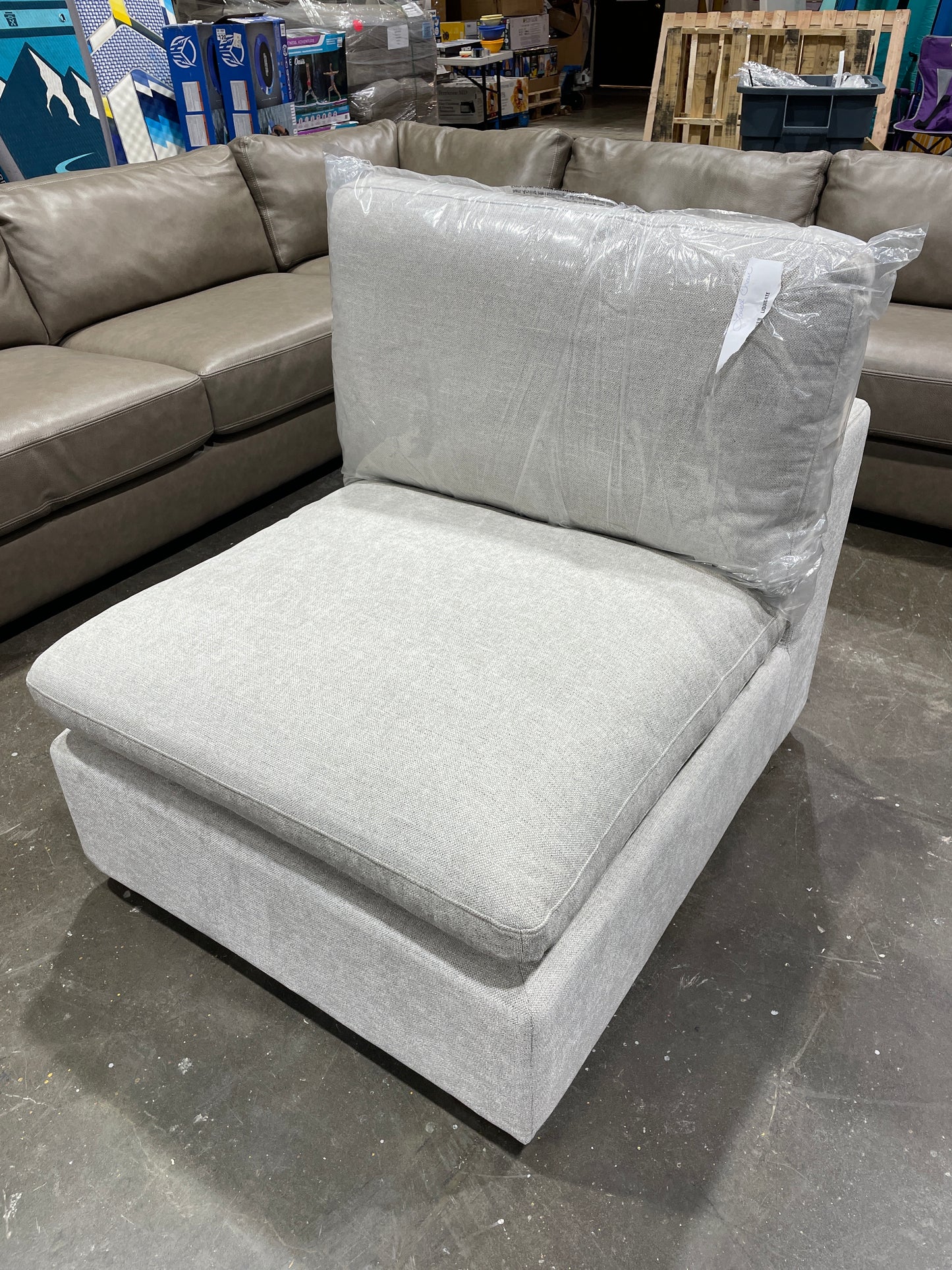 Thomasville Lowell Armless Chair