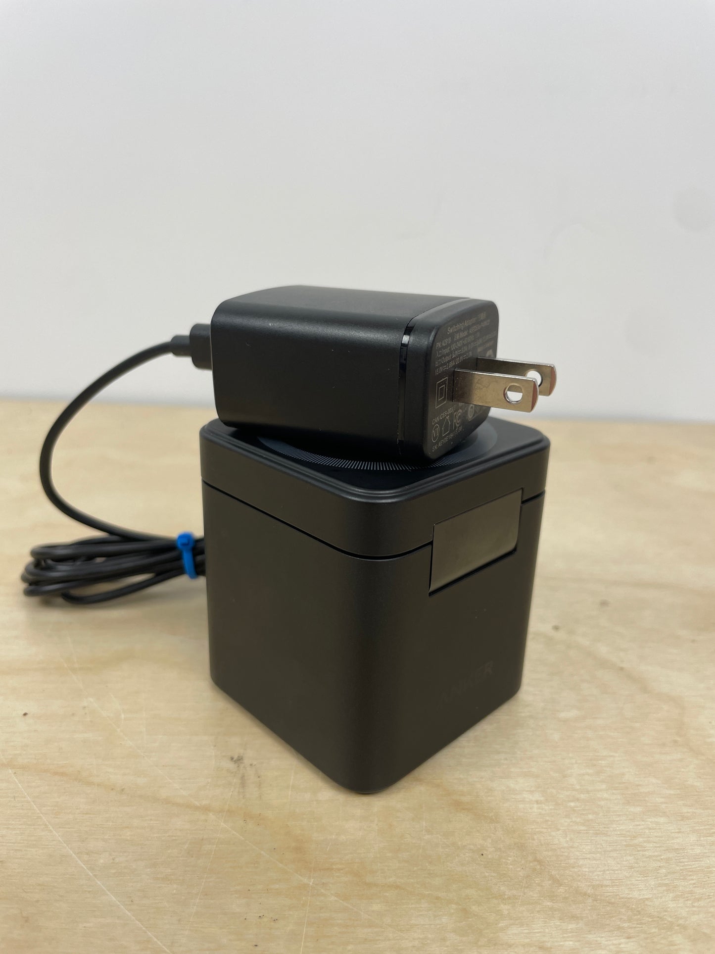 Anker MagGo Magnetic 3-in-1 Wireless Charging Stand