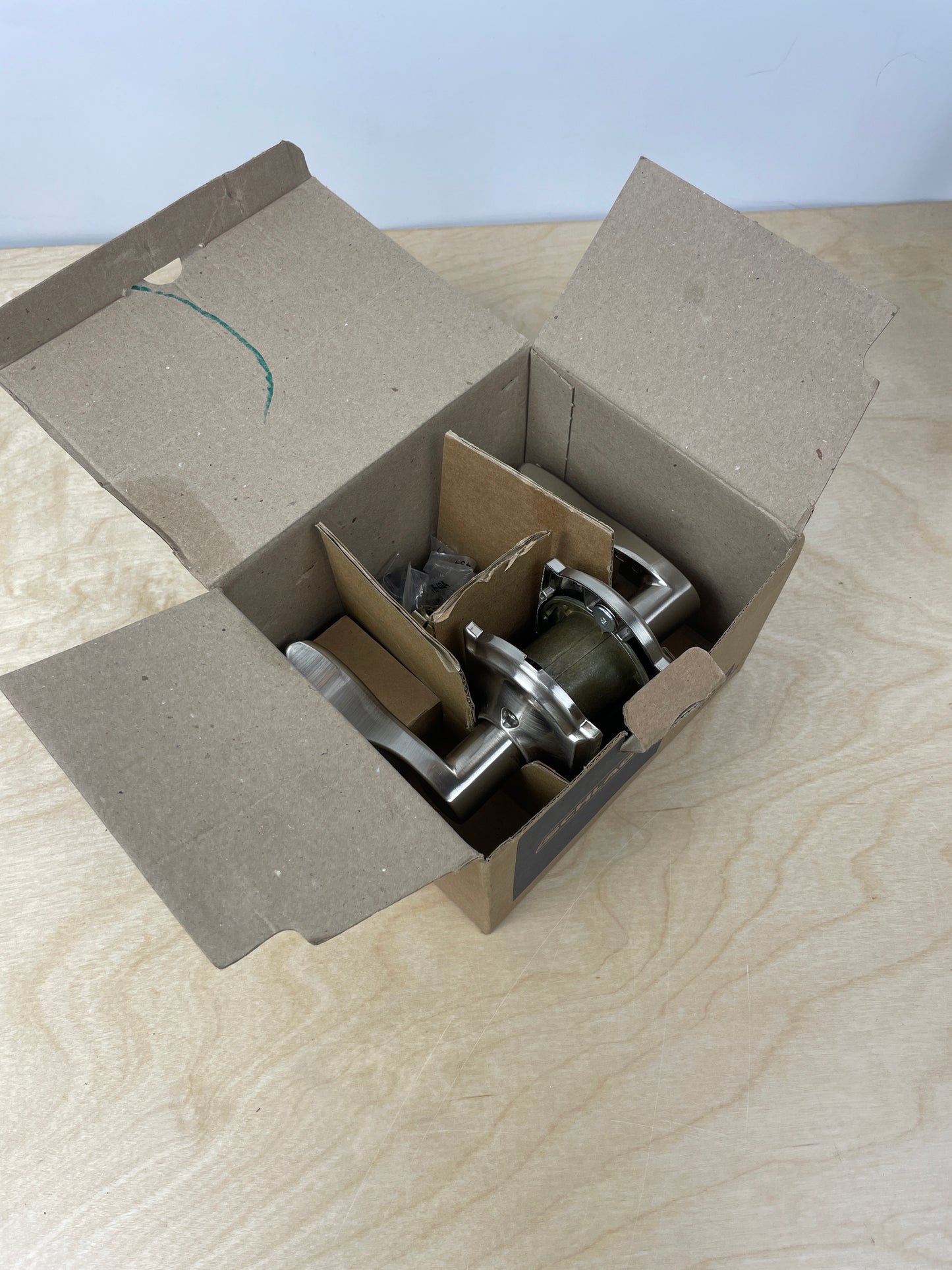 Schlage F10 ACC 619 CAM Accent Door Lever with Camelot Trim, Hall & Closet Passage Lock, Satin Nickel - Retail $29