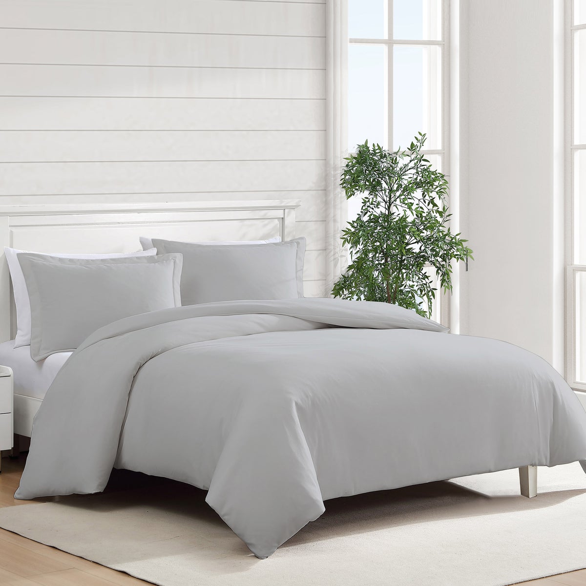 Hotel Grand White Goose Down Comforter