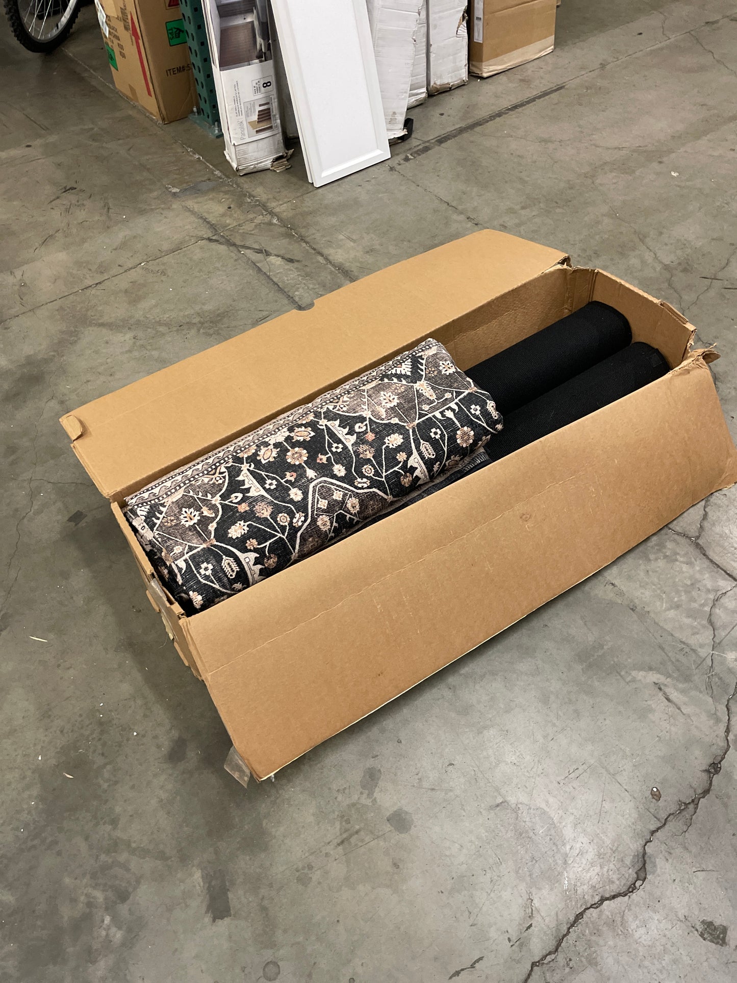RUGGABLE 8'X10' DK BROWN - Retail $329