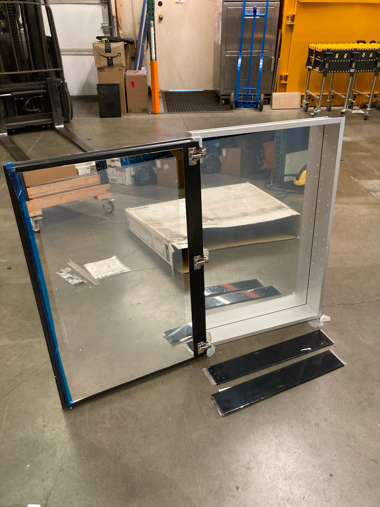 Kohler Catalan Medicine Cabinet - 24" x 36" - Retail $439 Default Title