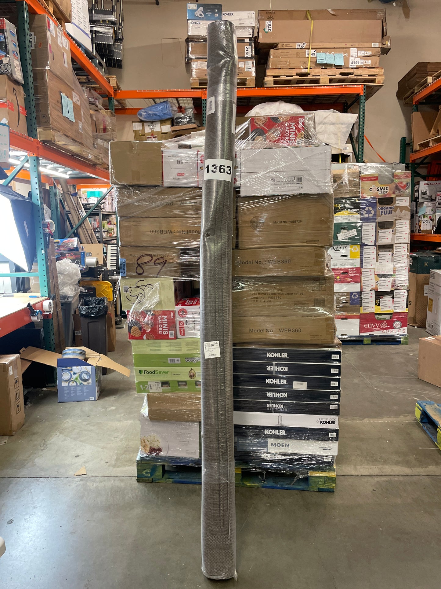 NEW - Naples 8 ft. 8 in. x 13 ft. Indoor/Outdoor Area Rug, Ace Border - Retail $250