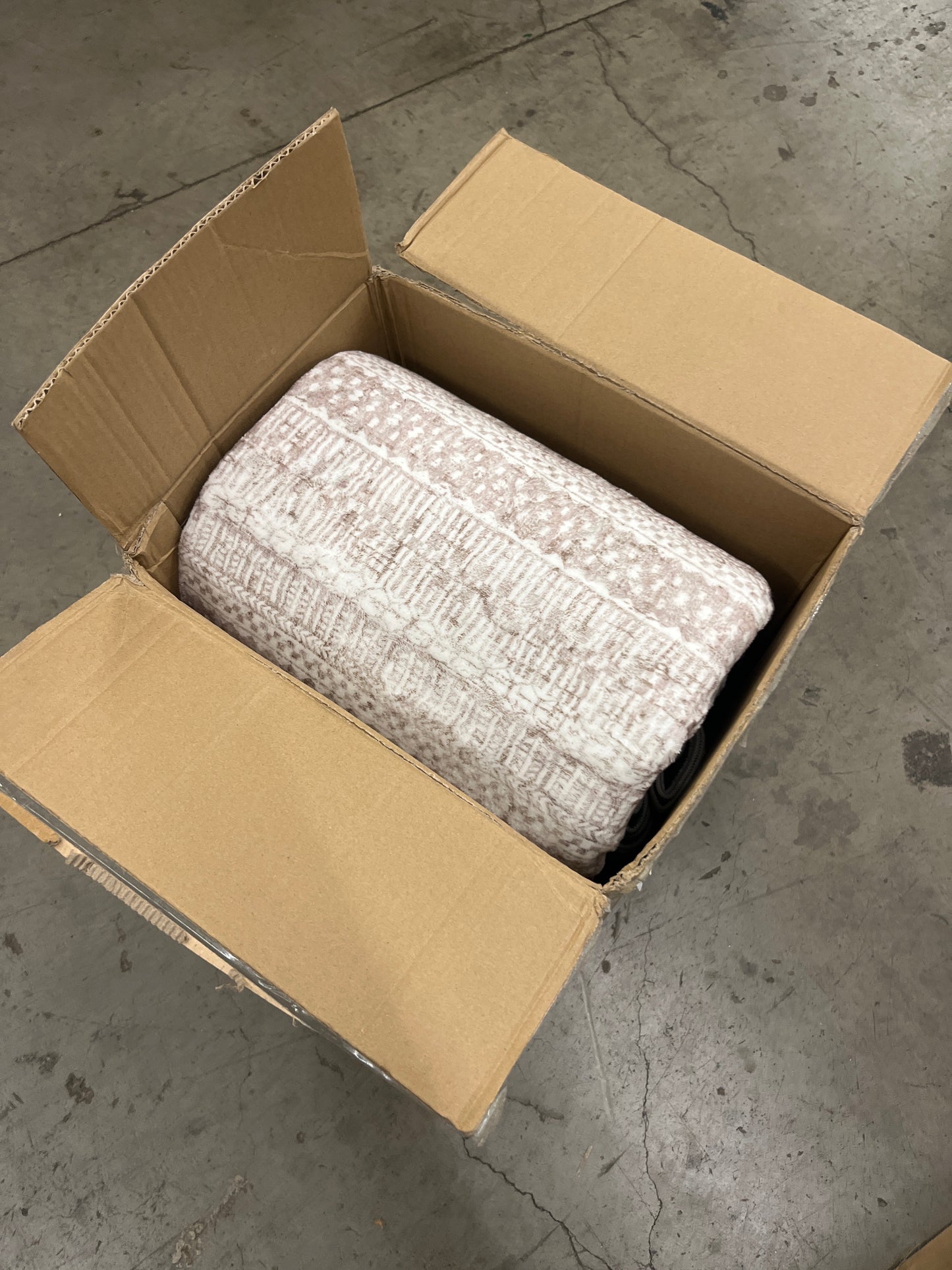 NEW - Wyatt & Ash 7' 10" x 10' Washable Indoor Area Rug, Oakley - Retail $150