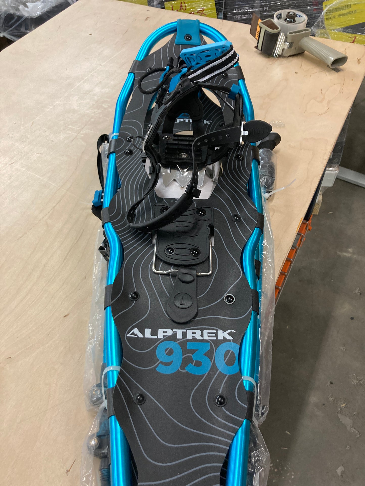 Costco - ALPTREK Snowshoe Kit - Retail $69 Default Title