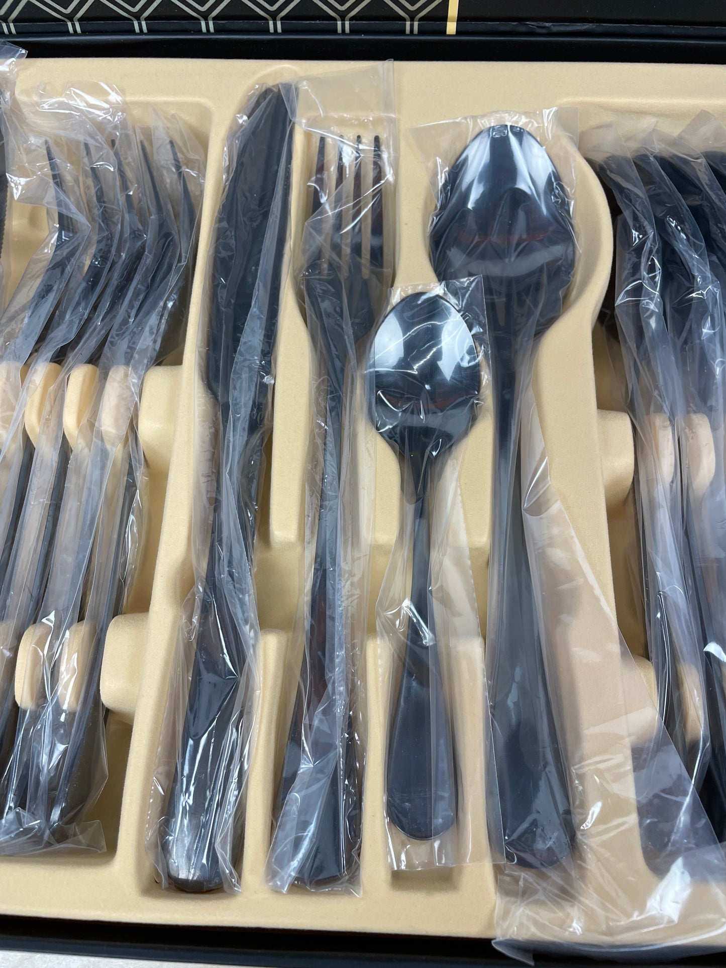 24 Piece Cutlery Set - Black