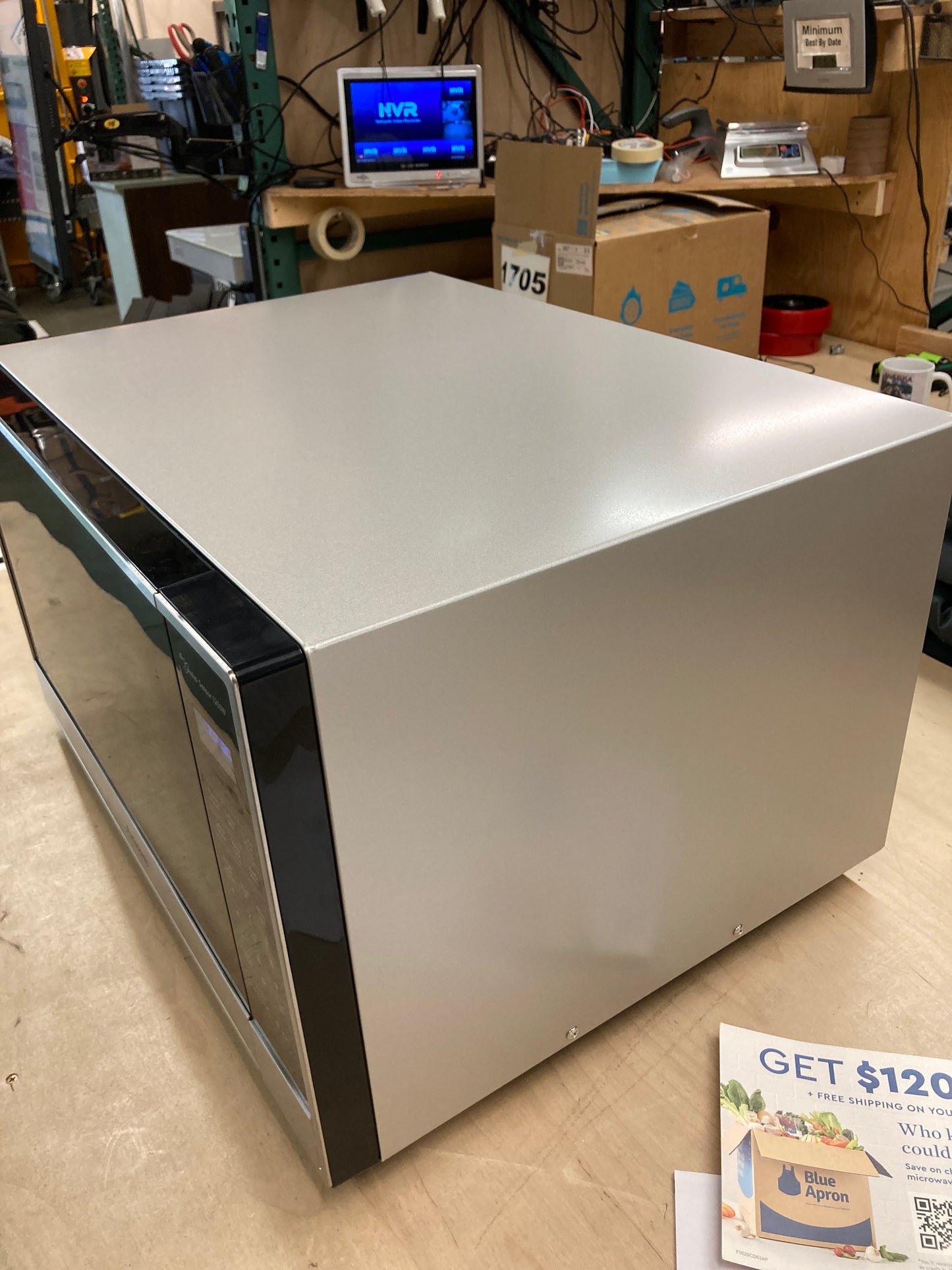 Panasonic Family Size 2.2CuFt Countertop Microwave Oven with Cyclonic Inverter Technology NN-SN97HS Default Title