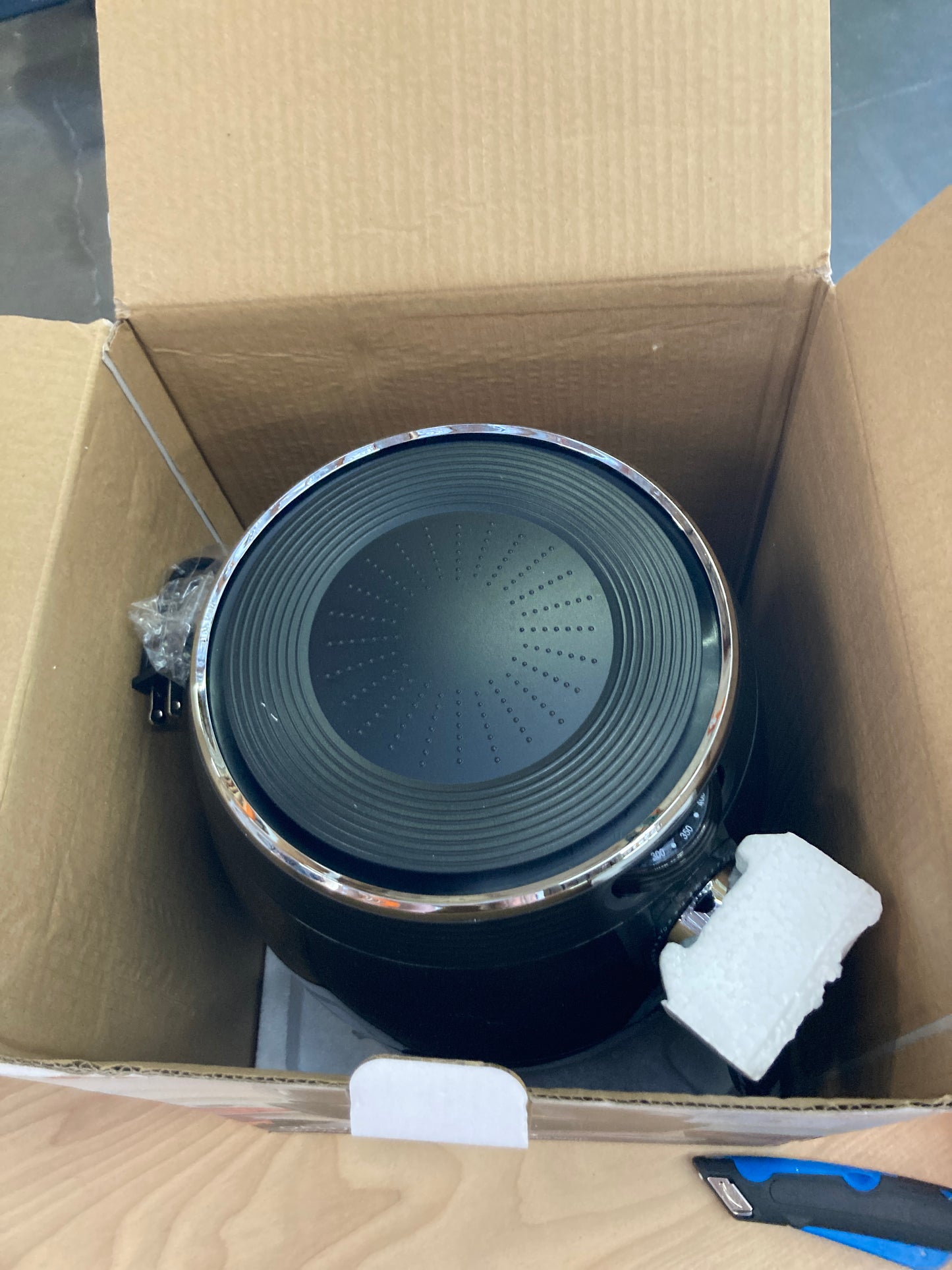 Dash 3 Quart Deluxe Air Fryer with AirCrisp Technology - Retail $49 Default Title