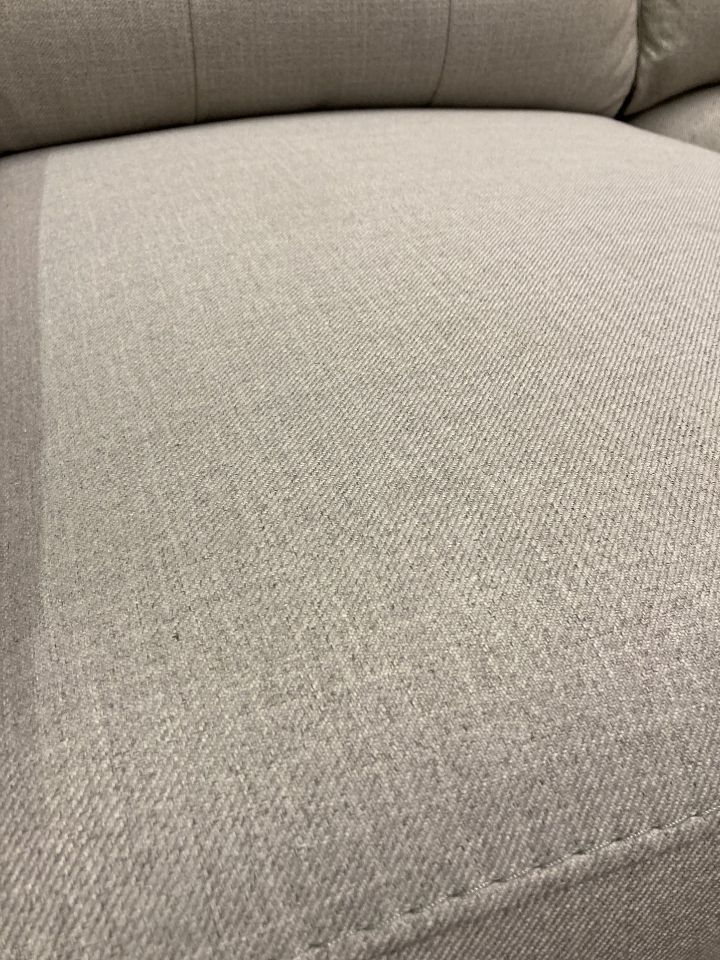 Like NEW - Costco - Alpendale Fabric Power Reclining Sofa with Power Headrests - Retail $1199