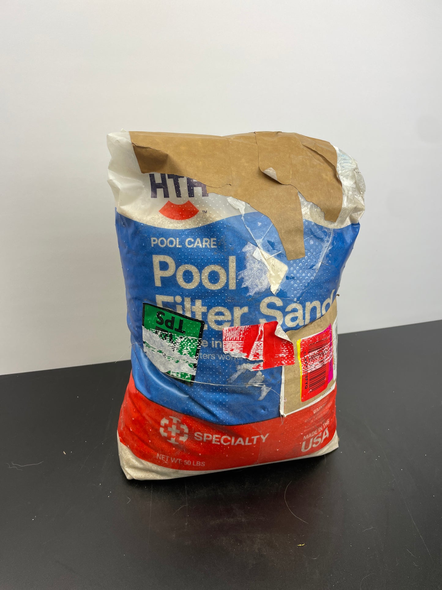 NEW - HTH 67120 Swimming Pool Care Pool Filter Sand, 50lb Filtration Media for Clean Water - Retail $29