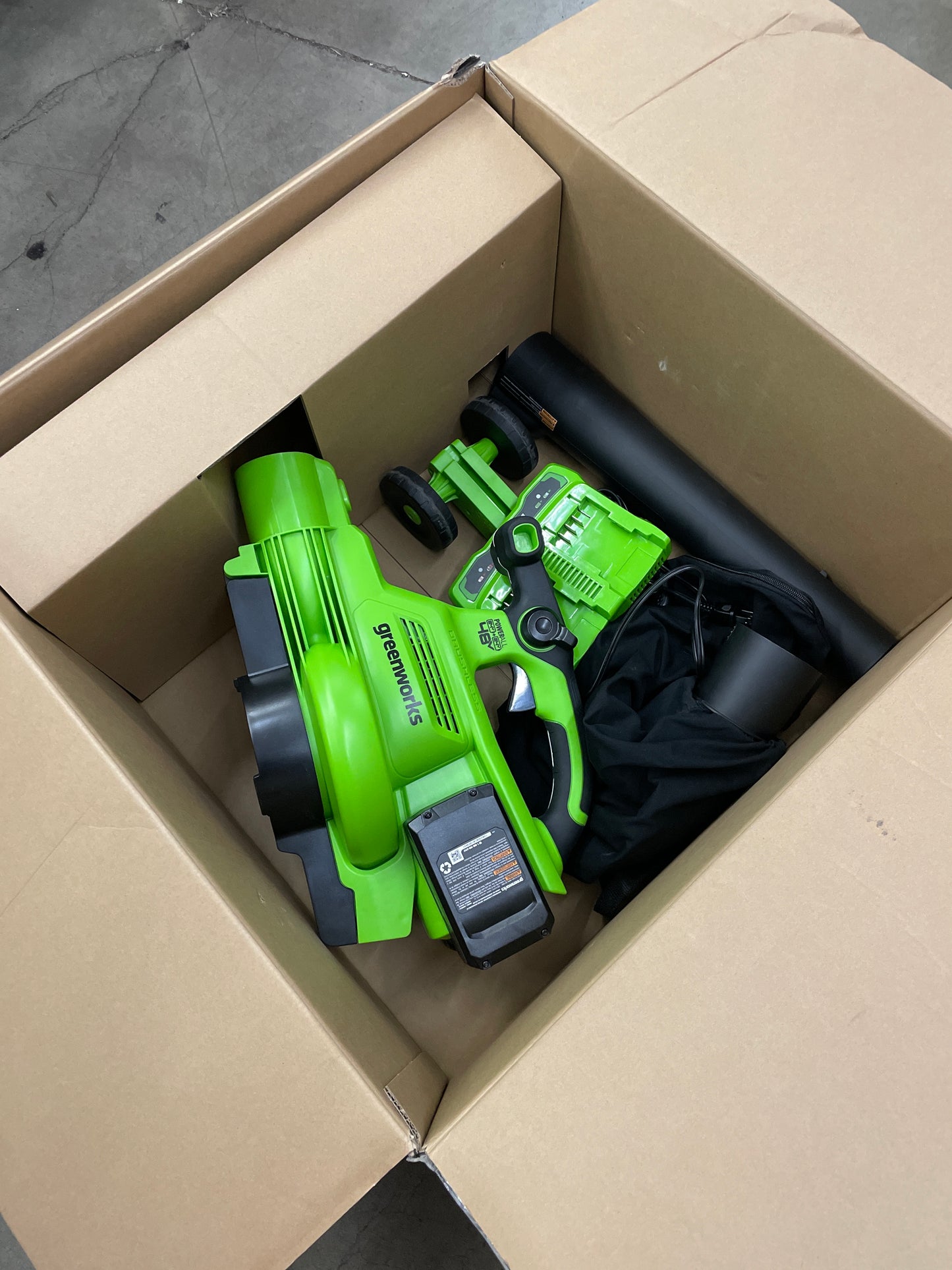 Greenworks 24V Blower/Vacuum with Two (2) 5.0Ah Batteries & Dual-Port Charger - Retail $250