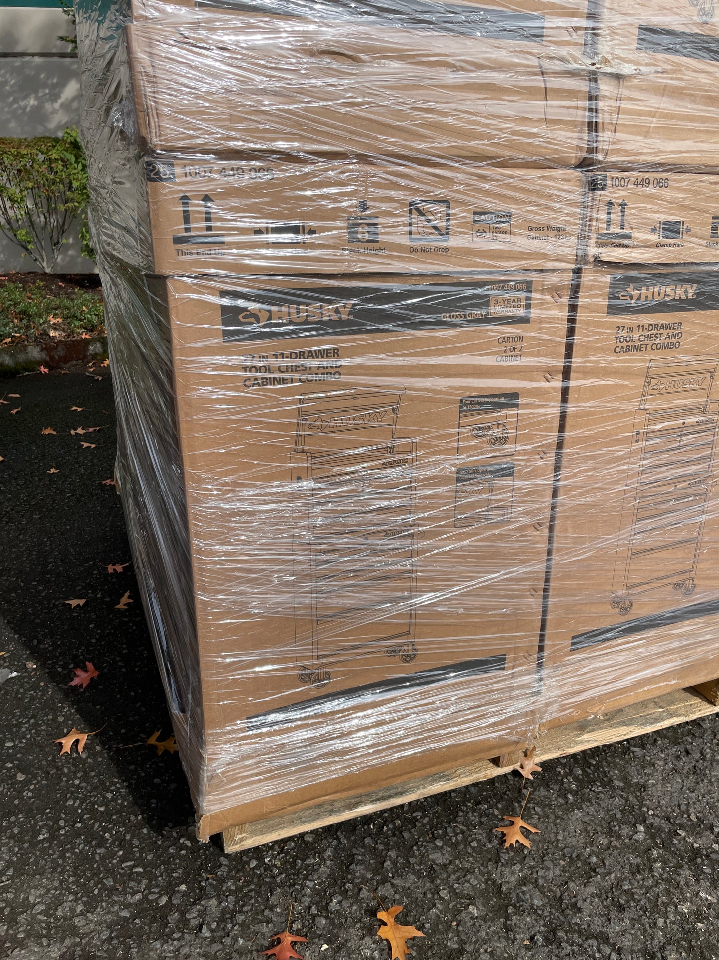 NEW IN BOX - Husky 27" 5-Drawer Tool Chest in Glossy Gray - Retail $399