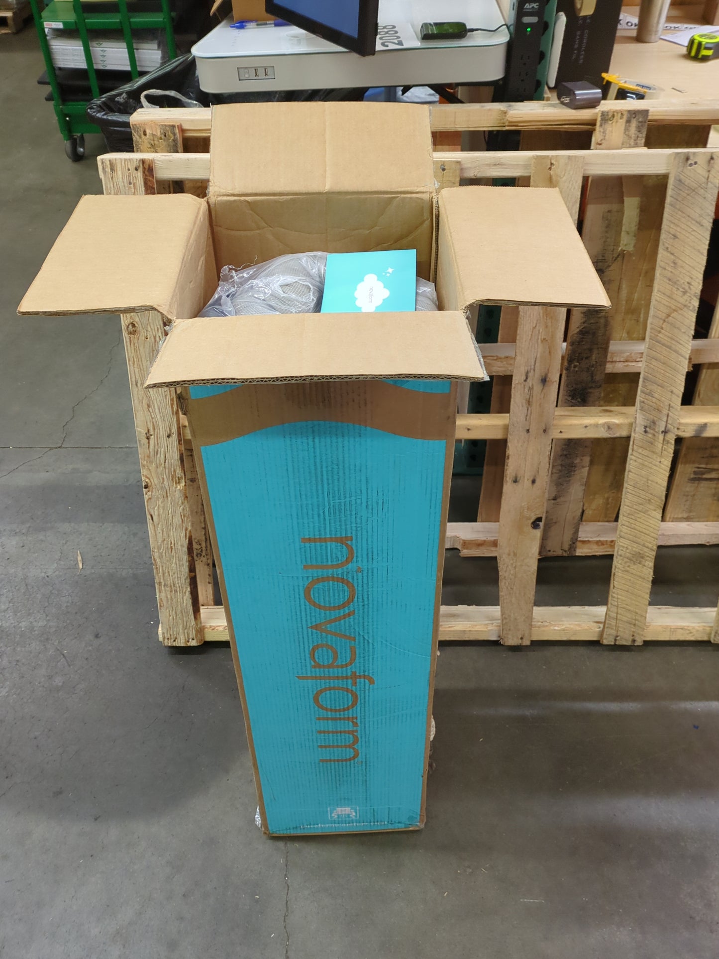 Costco - Novaform DreamAway 8" Gel Memory Foam Mattress - Retail $209 Default Title