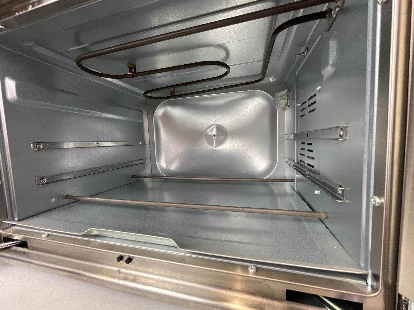 NEW - Costco - Oster Digital French Door Countertop Oven - Retail $139