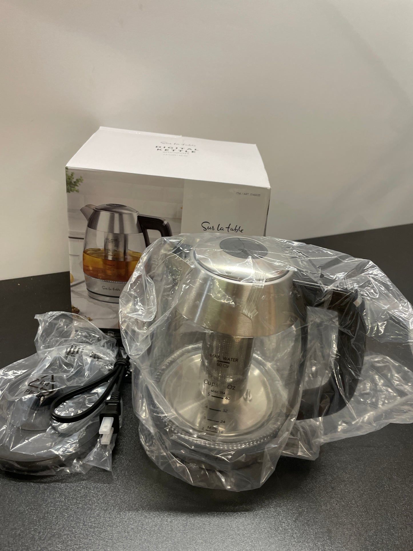 SUR LA TABLE 1.8QT KETTLE - Retail $29