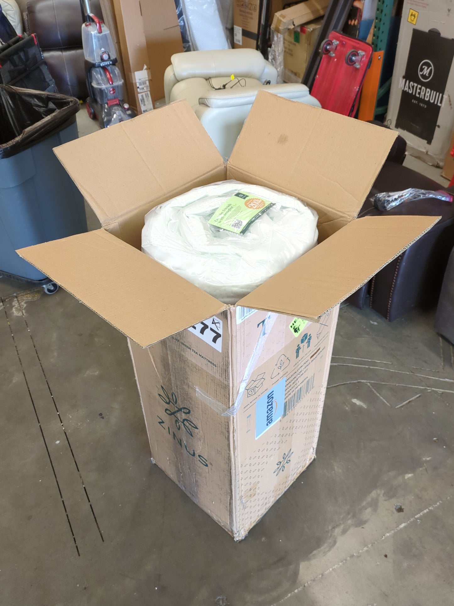 ZINUS 12 Inch Green Tea Memory Foam Mattress, Fiberglass Free, Patented Custom Contour Support, Sturdy Base Foam, CertiPUR-US Certified, Bed-in-a-box, Twin, White - Retail $225