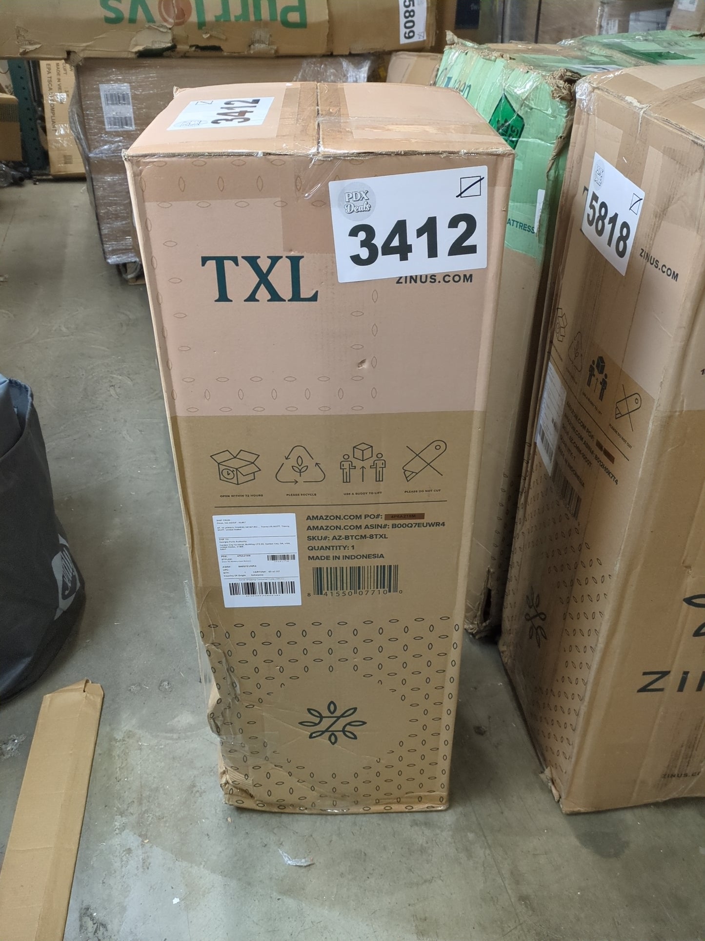 ZINUS 8 Inch Green Tea Memory Foam Mattress / Patented Custom Contour Support / Sturdy Base Foam/ CertiPUR-US Certified / Bed-in-a-box , Twin XL, White - Retail $185