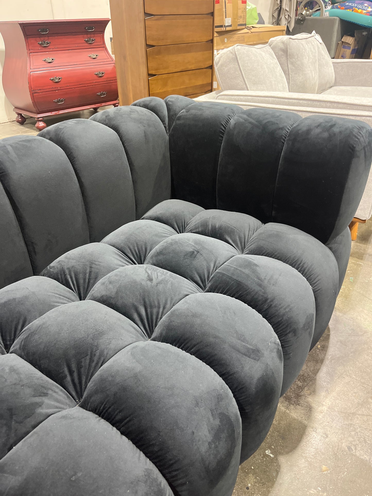 Carlan 91" Velvet Tuxedo Arm Sofa