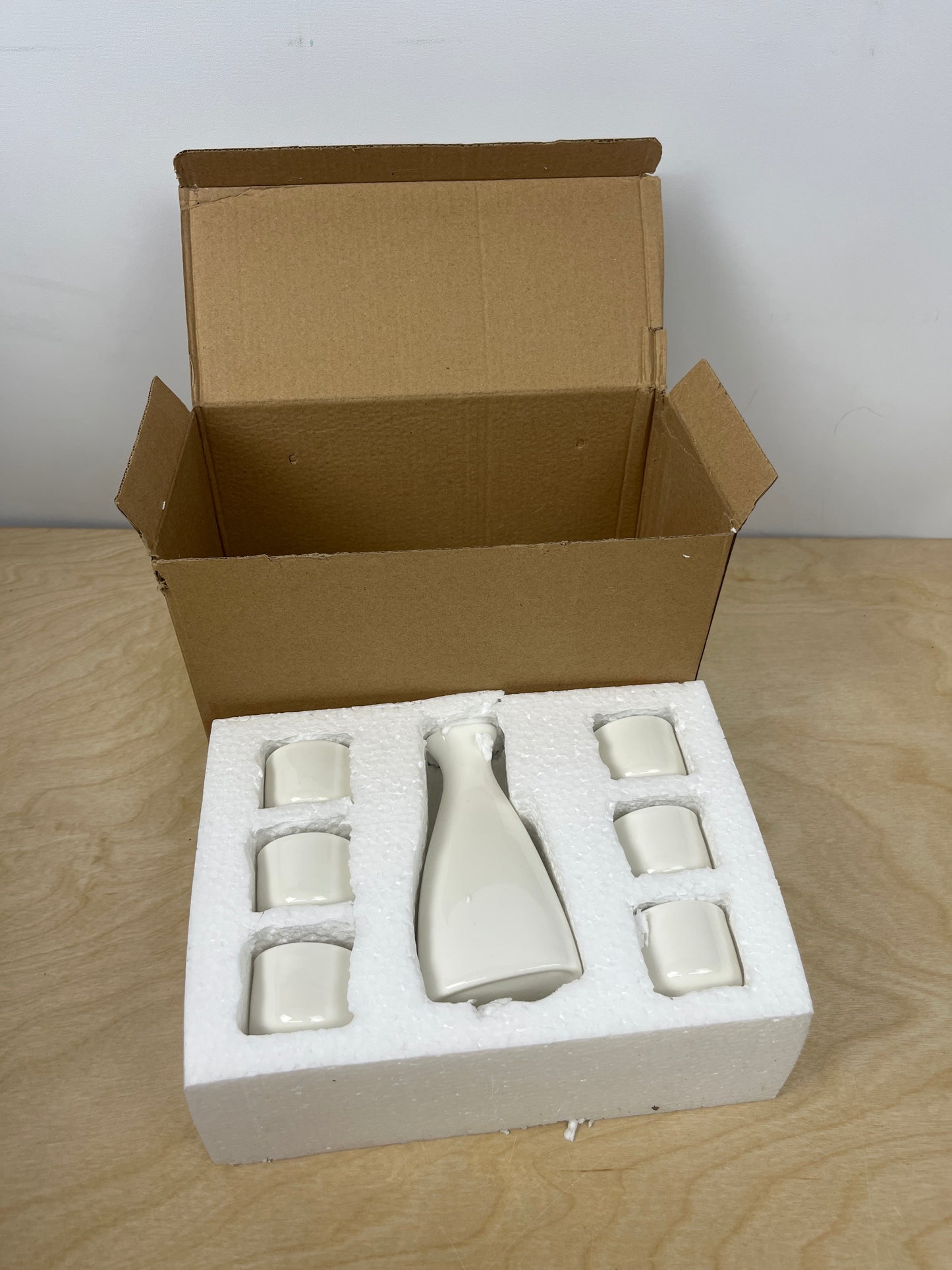 Tosnail 7 Pieces Ceramic Japanese Sake Set, 1 Serving Carafe and 6 Cups