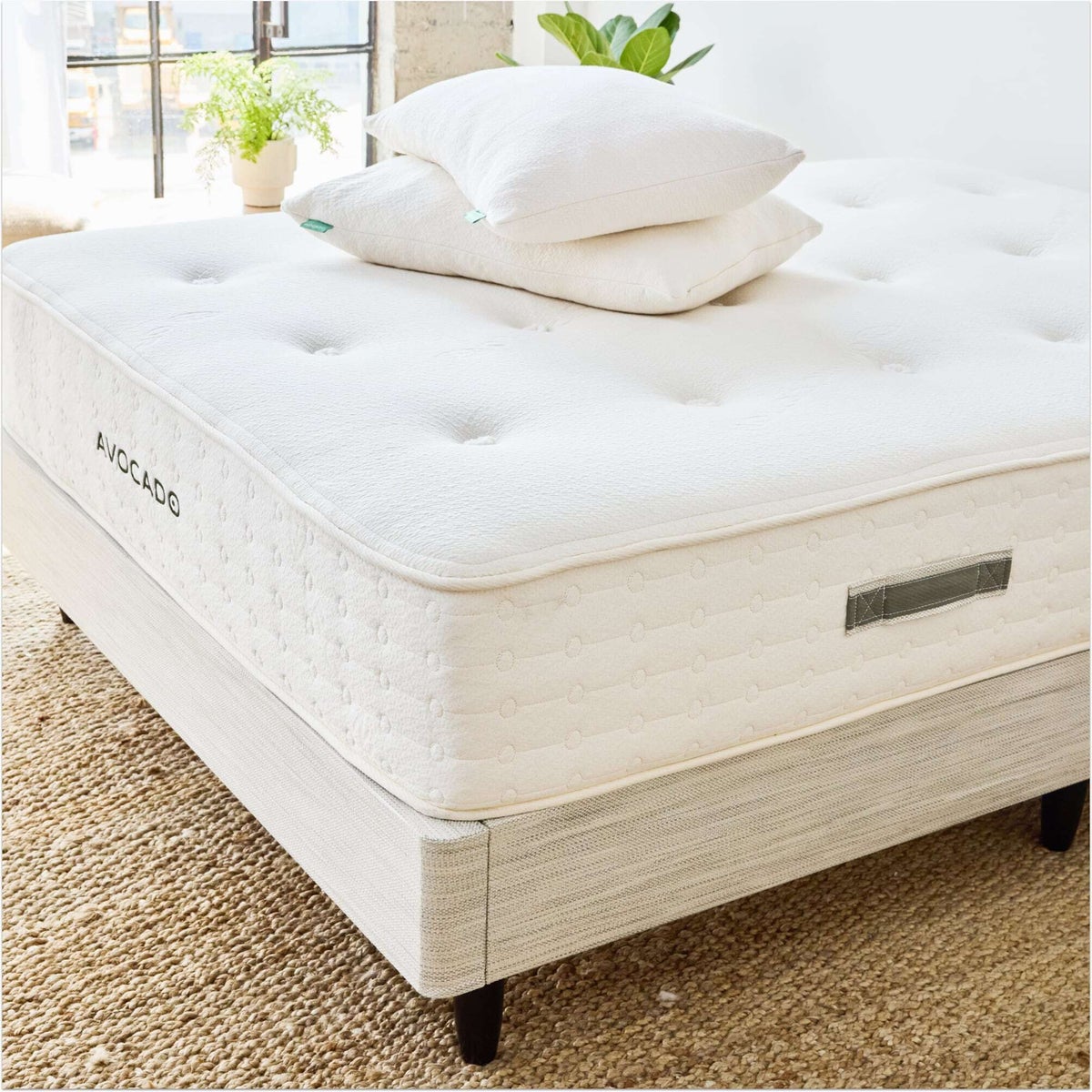 NEW - Avocado FULL Organic 11" Hybrid Mattress