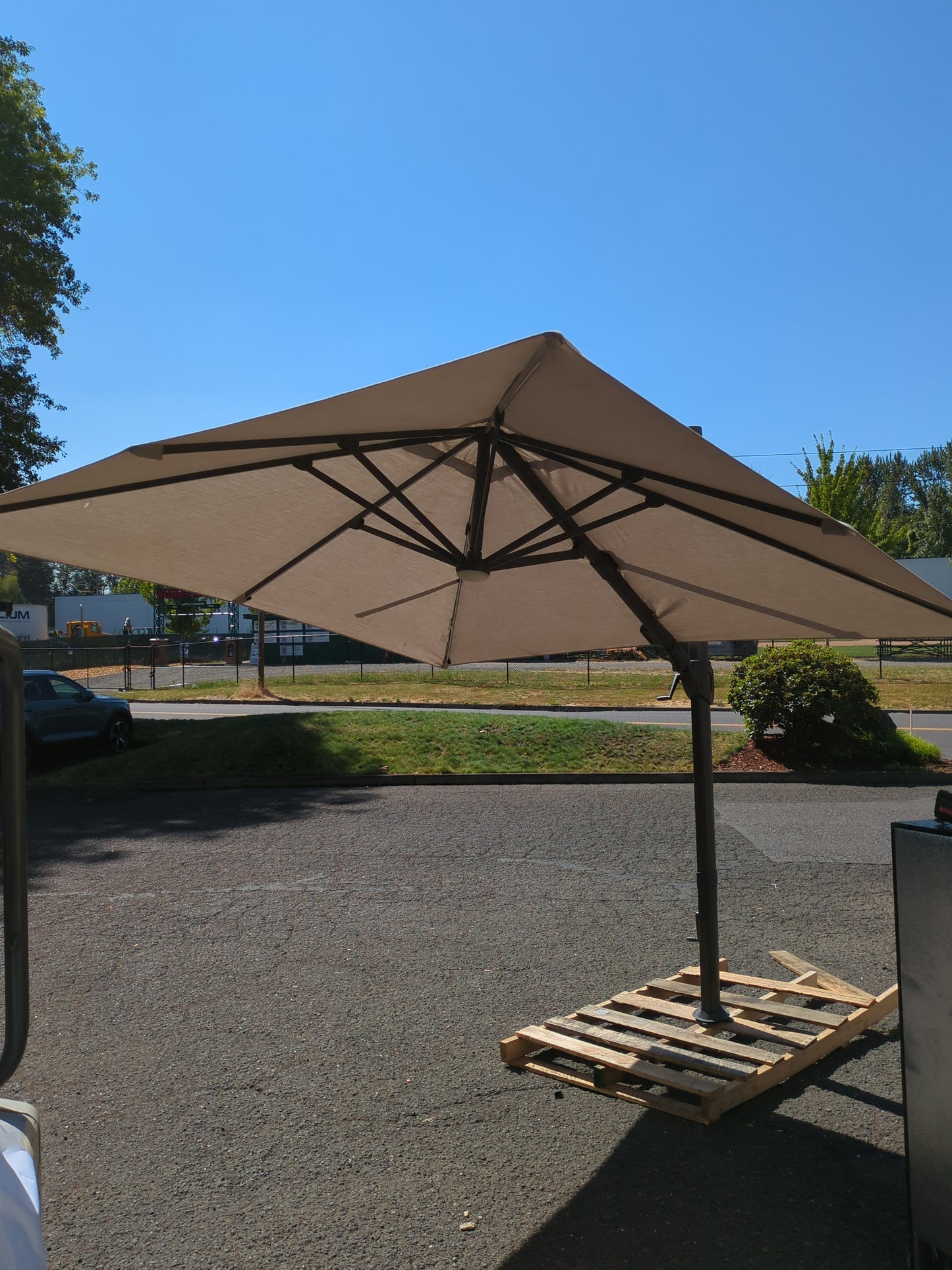 Costco - Seasons Sentry 10ft Square Solar LED Cantilever Umbrella B - Retail $699