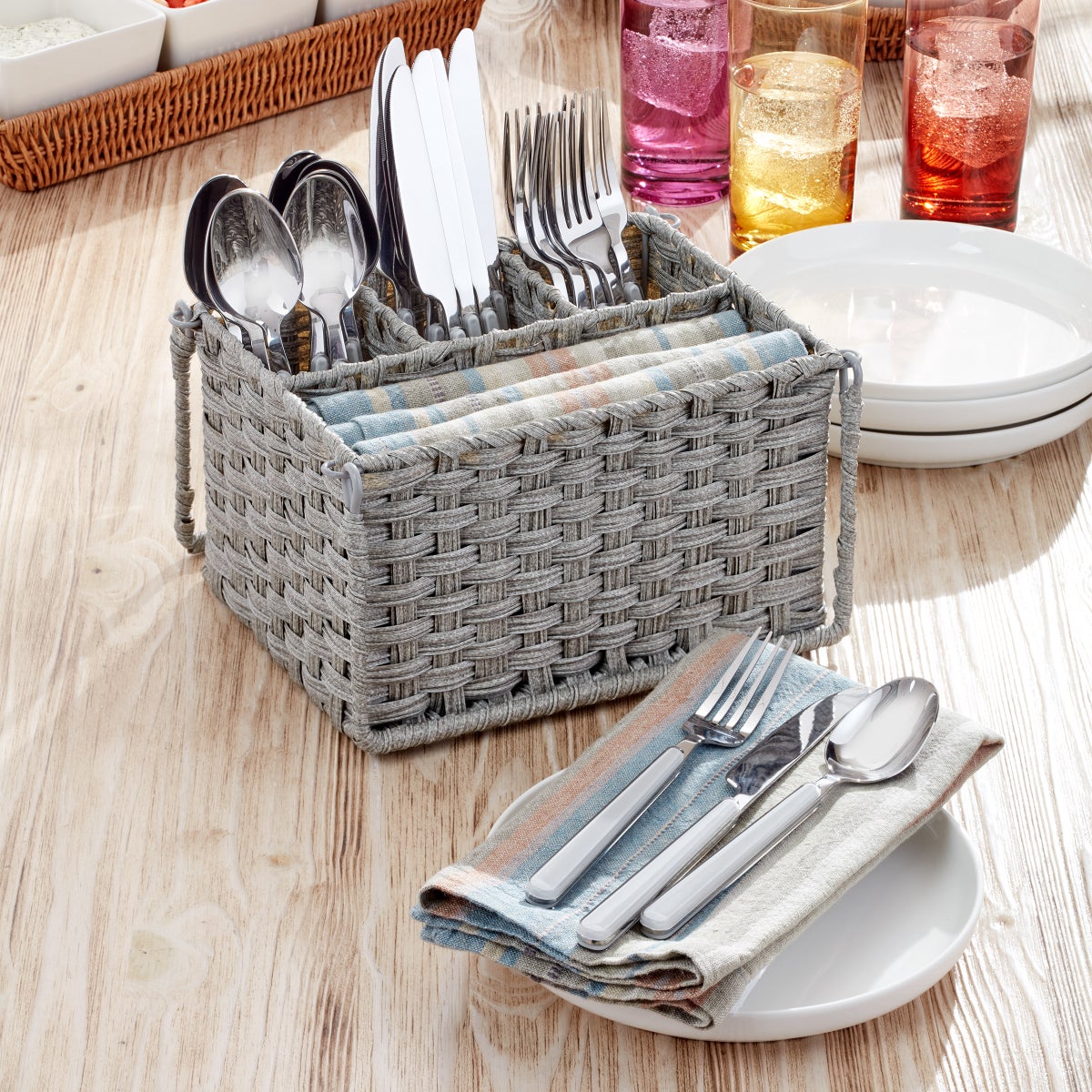 Oneida 24-piece Flatware Set with Caddy