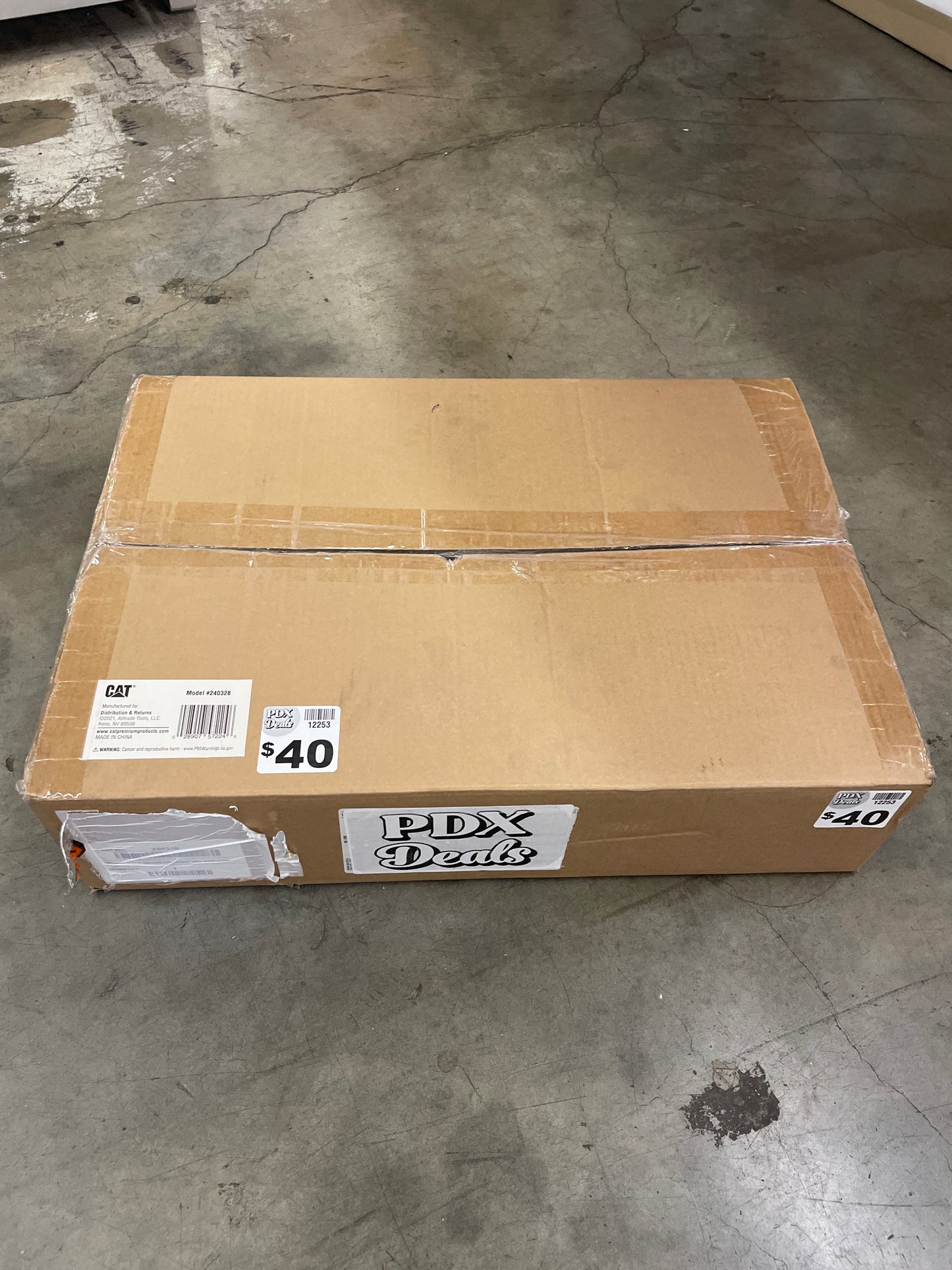 NEW - CAT 350 lb. Deluxe Truck and SUV Tire Service Step