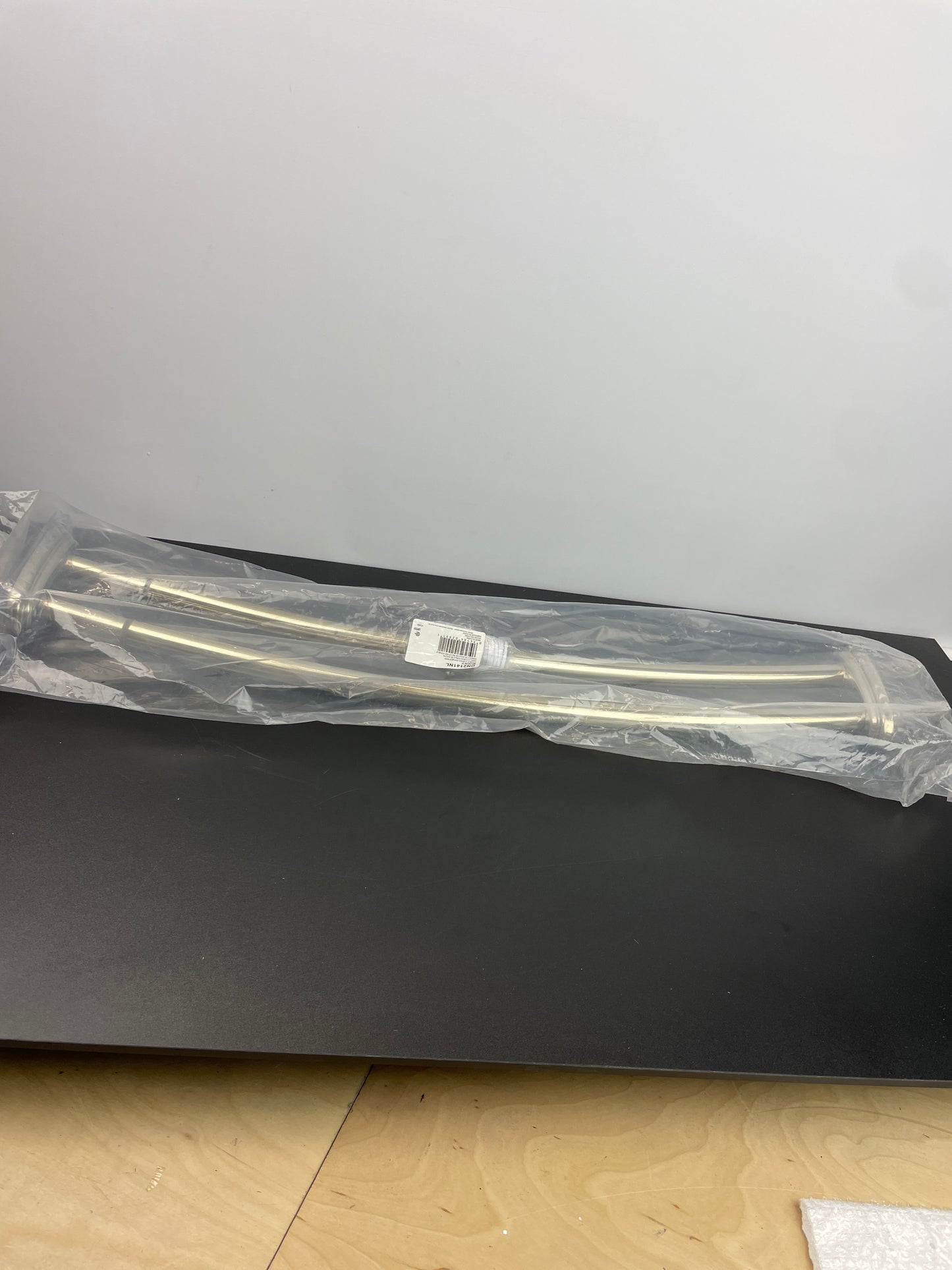 Moen DN2141NL Adjustable Double Curved Shower Rod, Polished Nickel - Retail $107