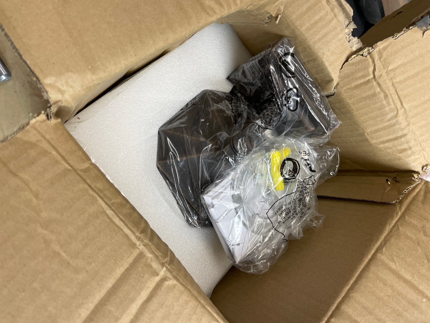 Kichler Cameron 10.75" 1 Light Outdoor Wall Light with Etched Linen Glass in Prairie Rock - Retail $97