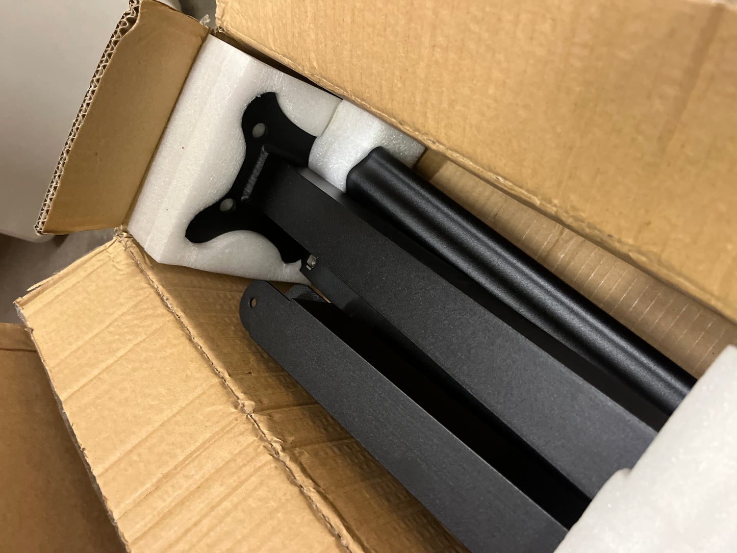 VEVOR Outdoor Handrail 165LBS Load Handrail Outdoor Stairs Aluminum Stair Handrail 36 x 35" Outdoor Stair Railing Transitional Range from 0 to 30° Staircase Handrail Fits 2-3 Steps with Screw Kit - Retail $69