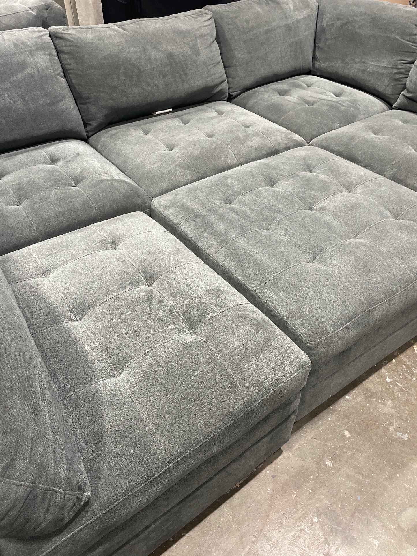 Thomasville Tisdale Fabric Sectional with Storage Ottoman