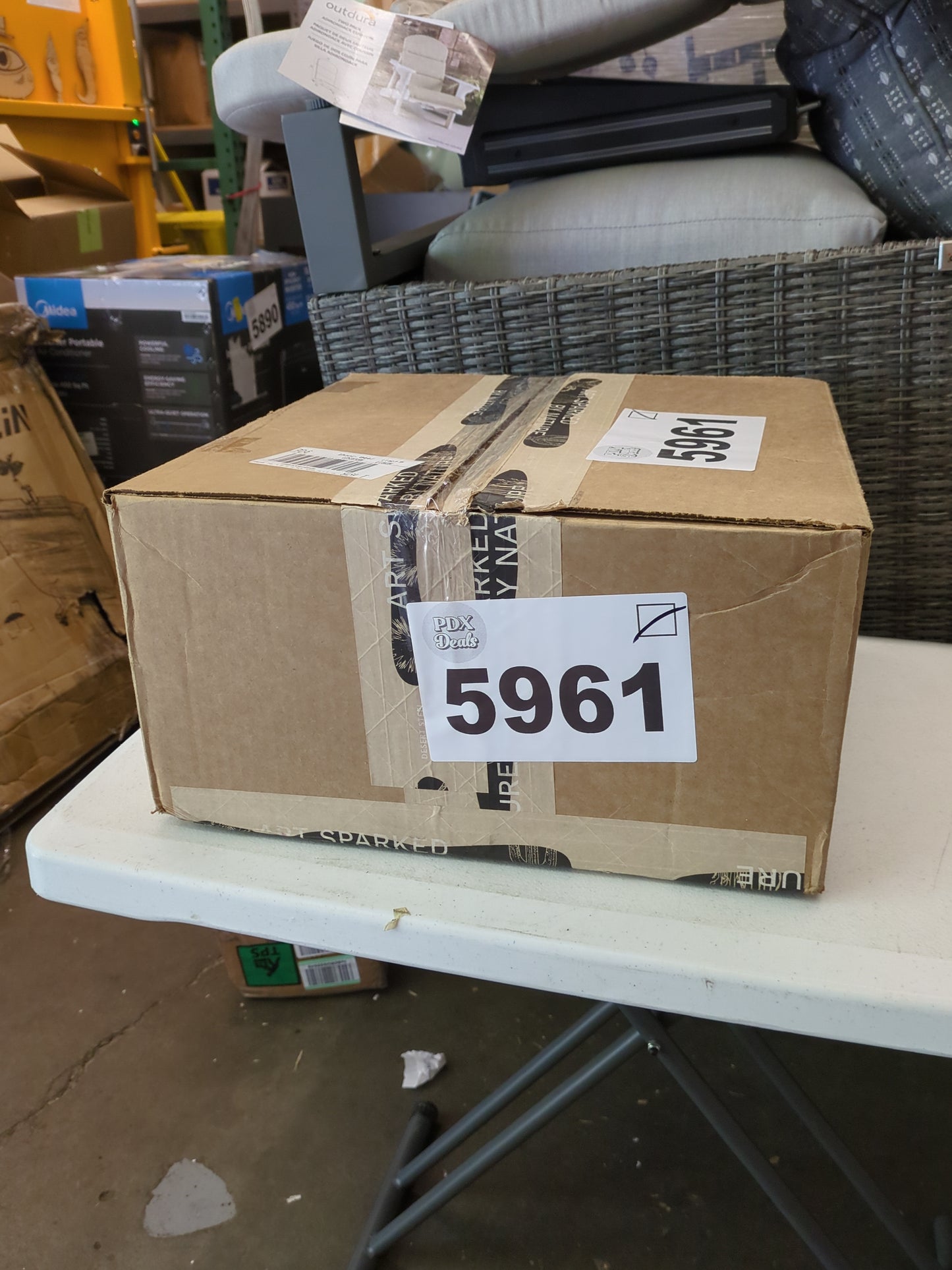 YUCCA SCULPTURE BY DESERT - Retail $119