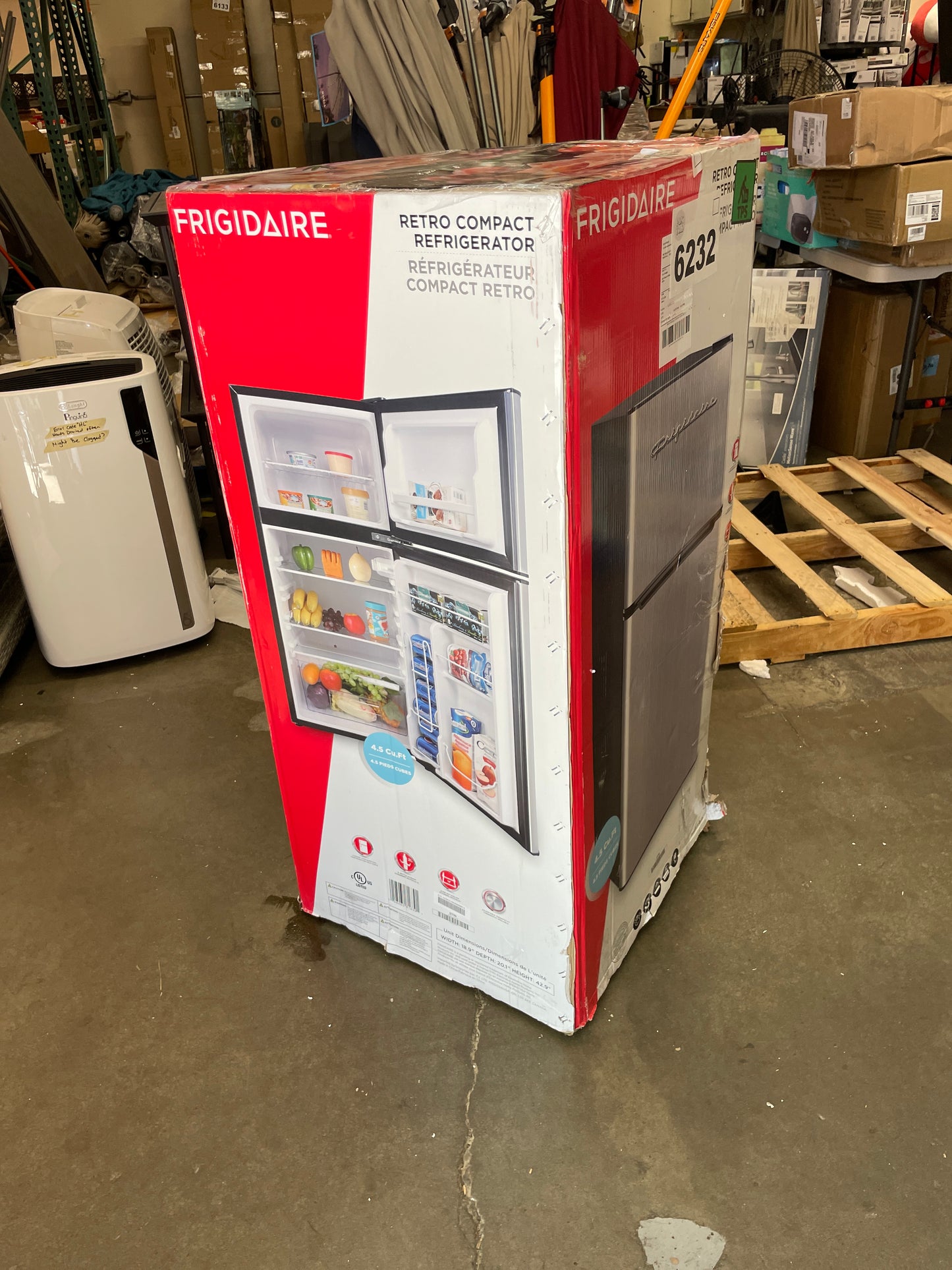 Frigidaire EFR451 2 Door Refrigerator/Freezer, 4.6 cu ft, Platinum Series, Stainless Steel, Double - Retail $359