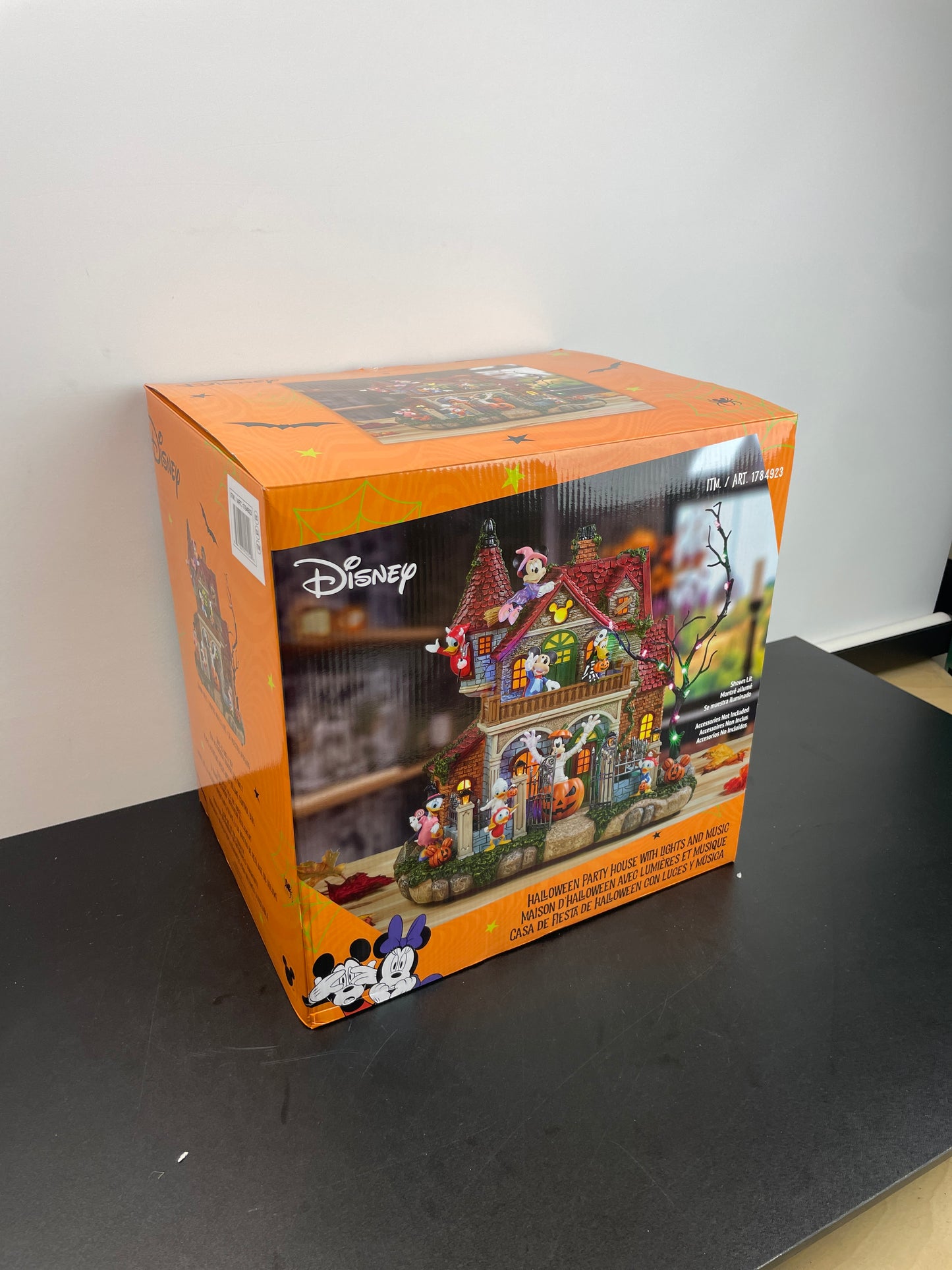 DISNEY HAUNTED HOUSE - Retail $89