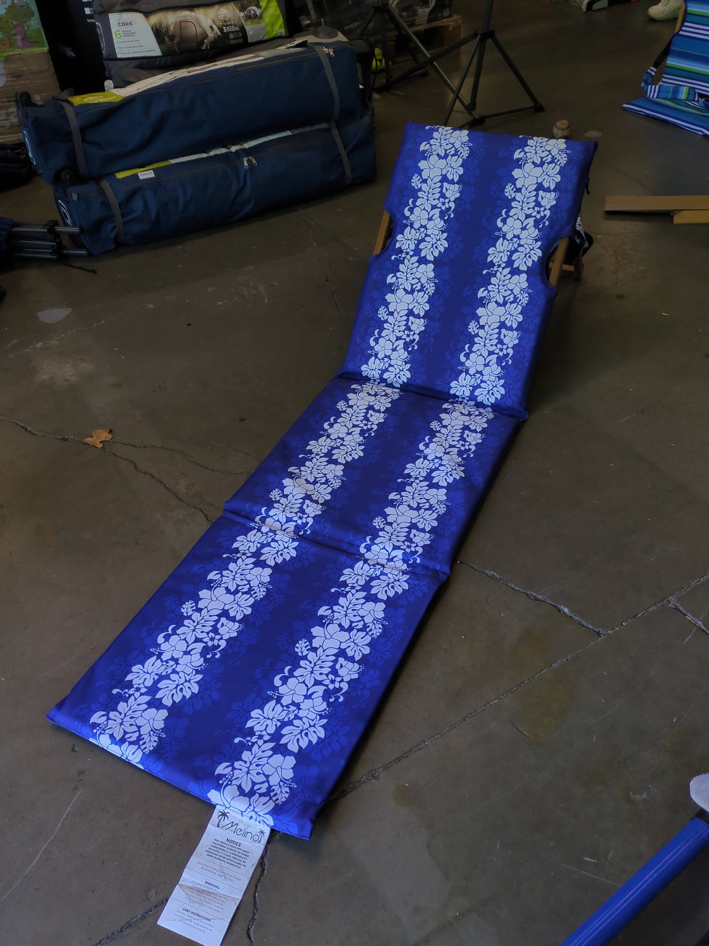 MELINO BEACH LOUNGER - Retail $14