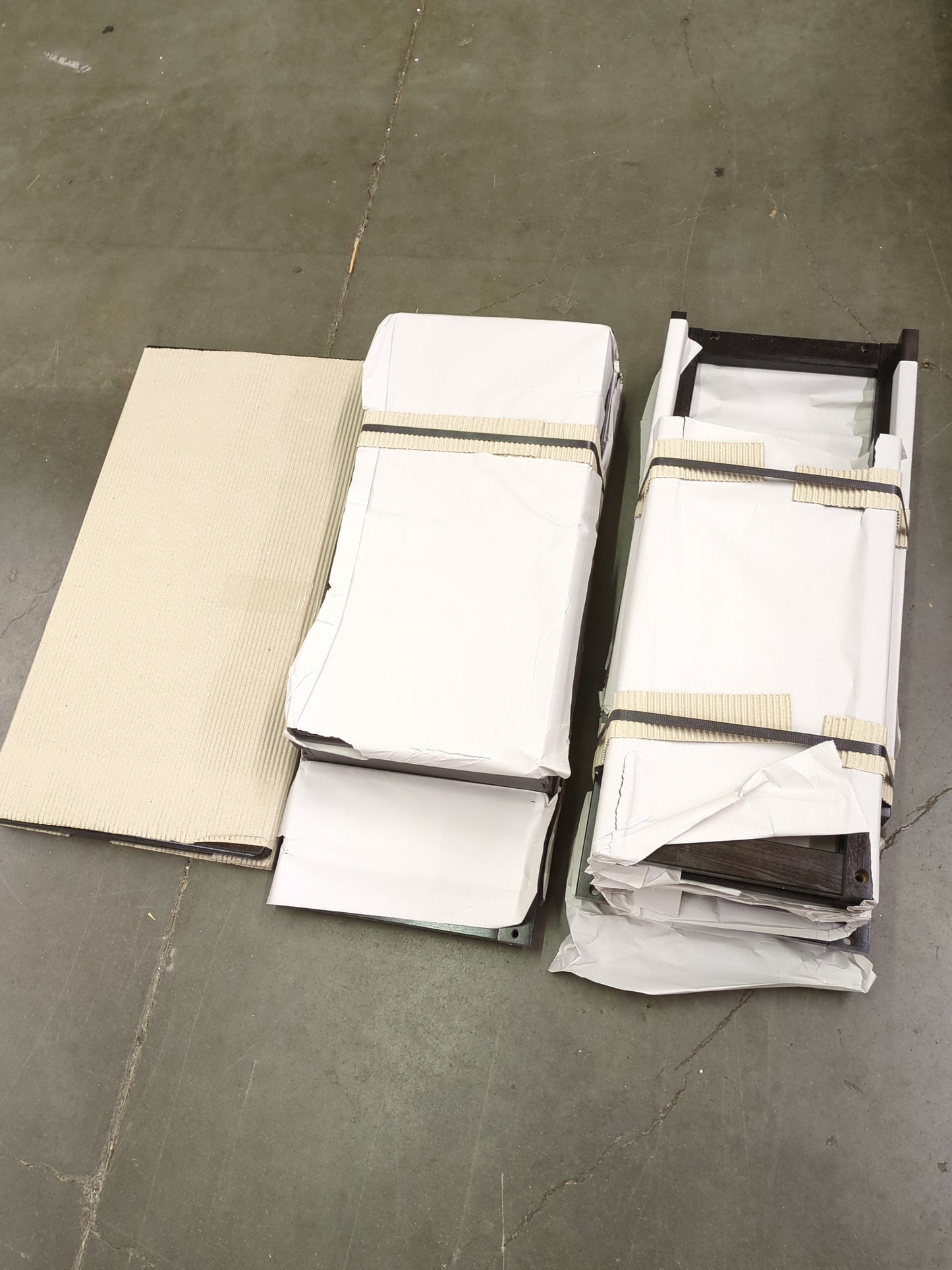 Winsome Suzanne 3-PC Set Space Saver Kitchen, Coffee Finish, 29.61x29.13x32.76 - Retail $275