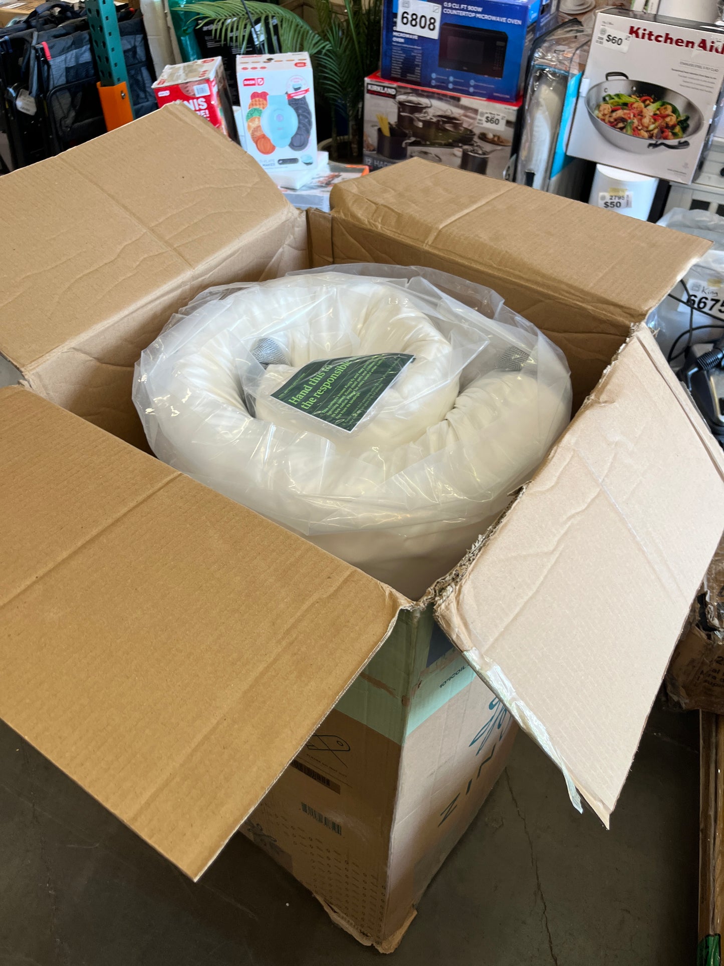 ZINUS 10 Inch Comfort Support Cooling Gel Hybrid Mattress, Queen, Tight Top Innerspring Mattress, Motion Isolating Pocket Springs, Mattress in A Box - Retail $239