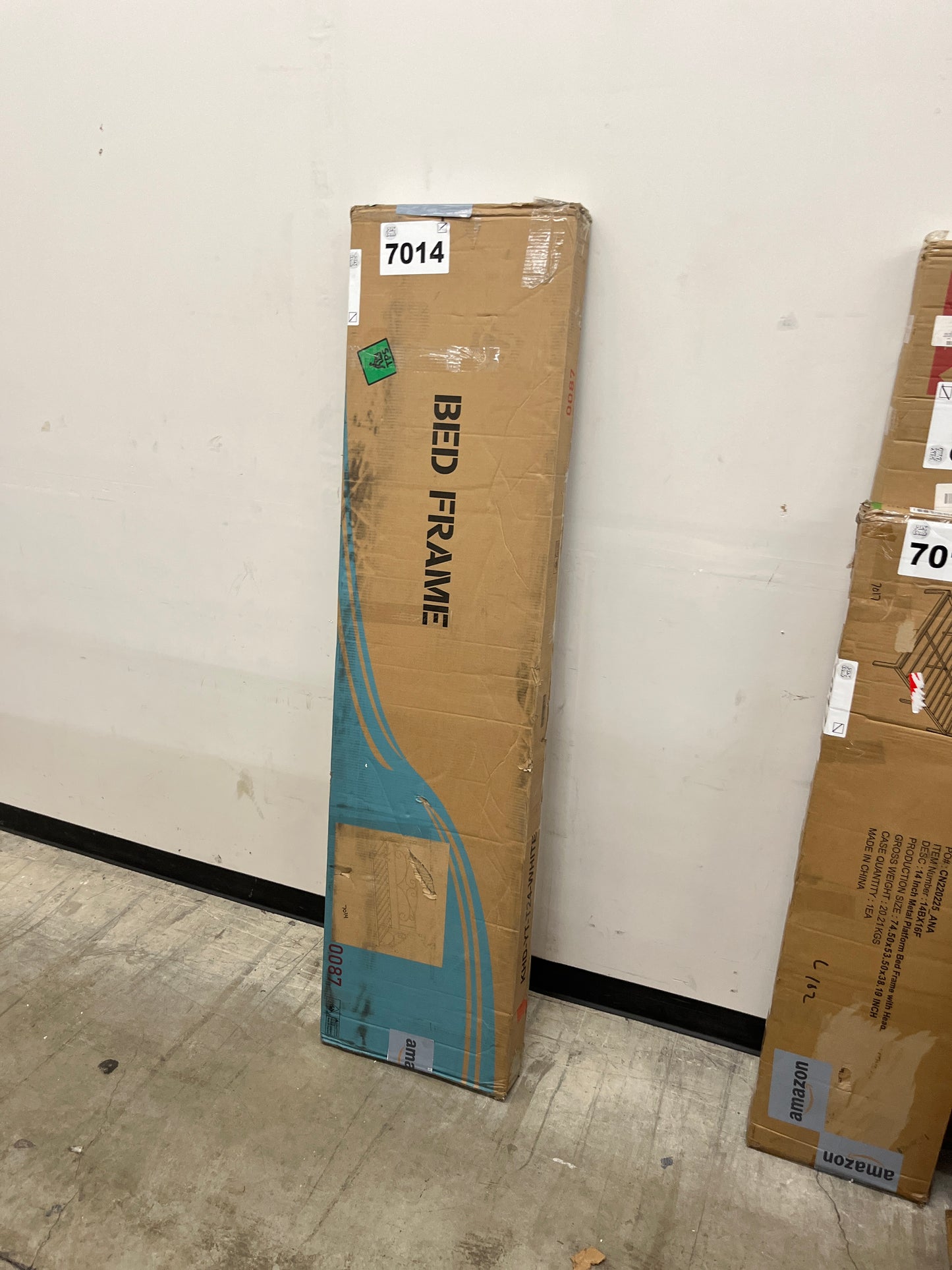 VECELO Premium Daybed Metal Bed Frame Twin Size Steel Slat Support/Strong Legs Headboard/Mattress Foundation, Multi-Functional Furniture (Classic Bed) - Retail $118