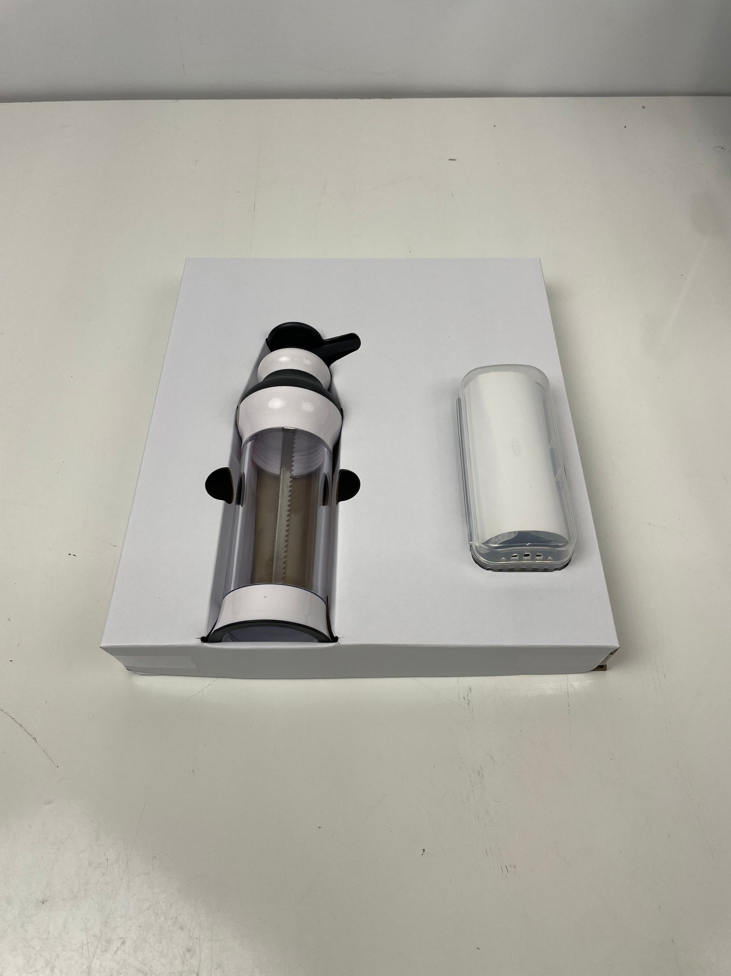 OXO COOKIE PRESS SET - Retail $24