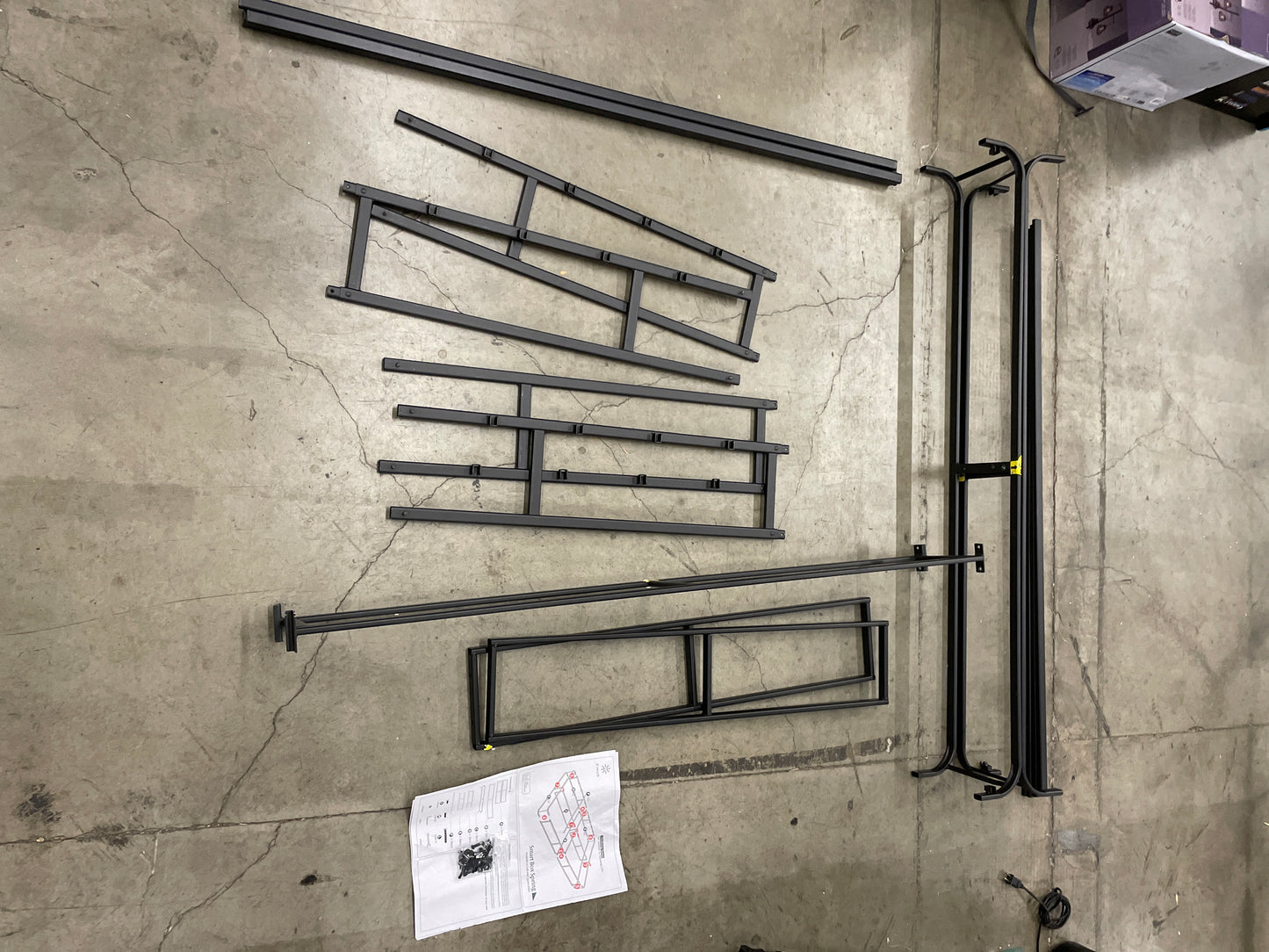 ZINUS 9 Inch Metal Smart Box Spring, Mattress Foundation, Strong Metal Frame, Easy Assembly, Queen - Retail $379