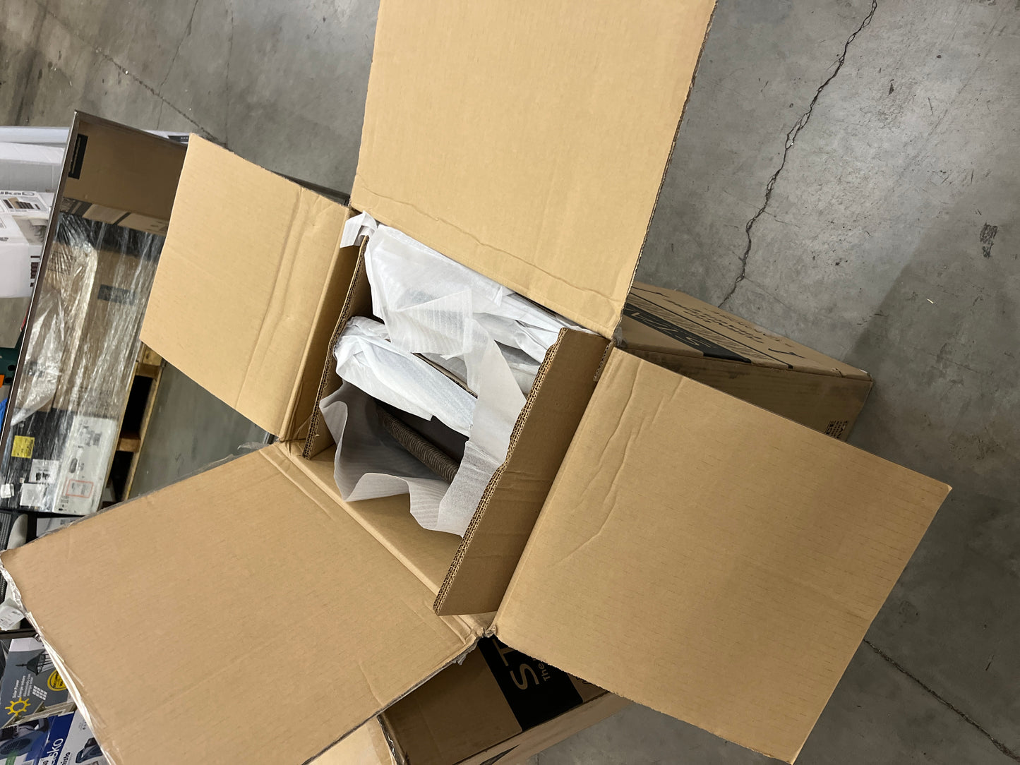 STAKMORE FOLDING CHAIR - Retail $99