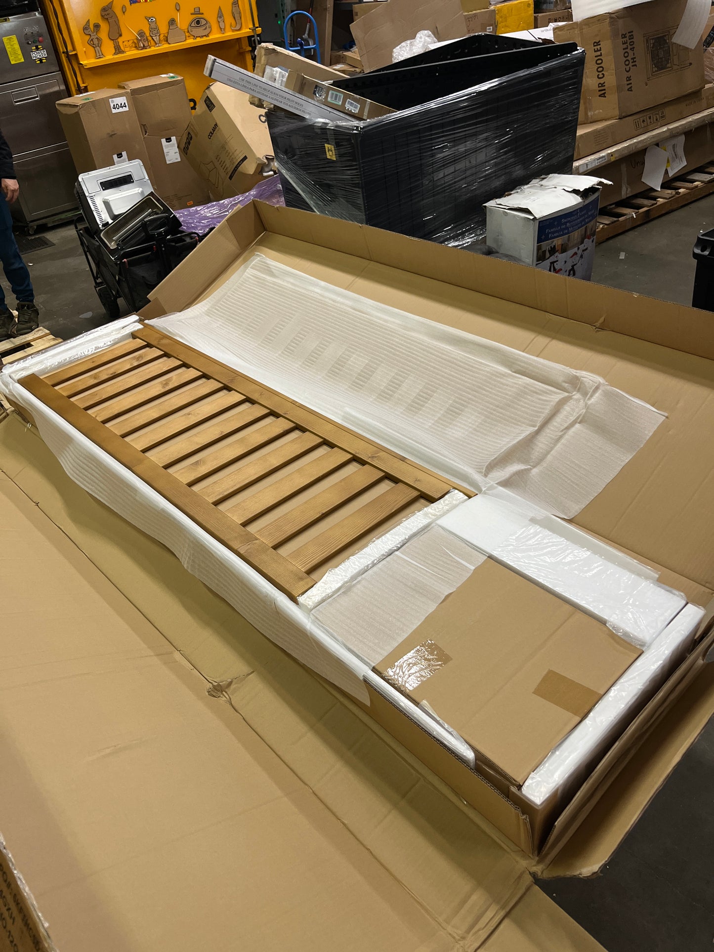 ZINUS Alexia Wood Platform Bed Frame with headboard, Solid Wood Foundation with Wood Slat Support, No Box Spring Needed, Easy Assembly, Rustic Pine, Queen - Retail $252