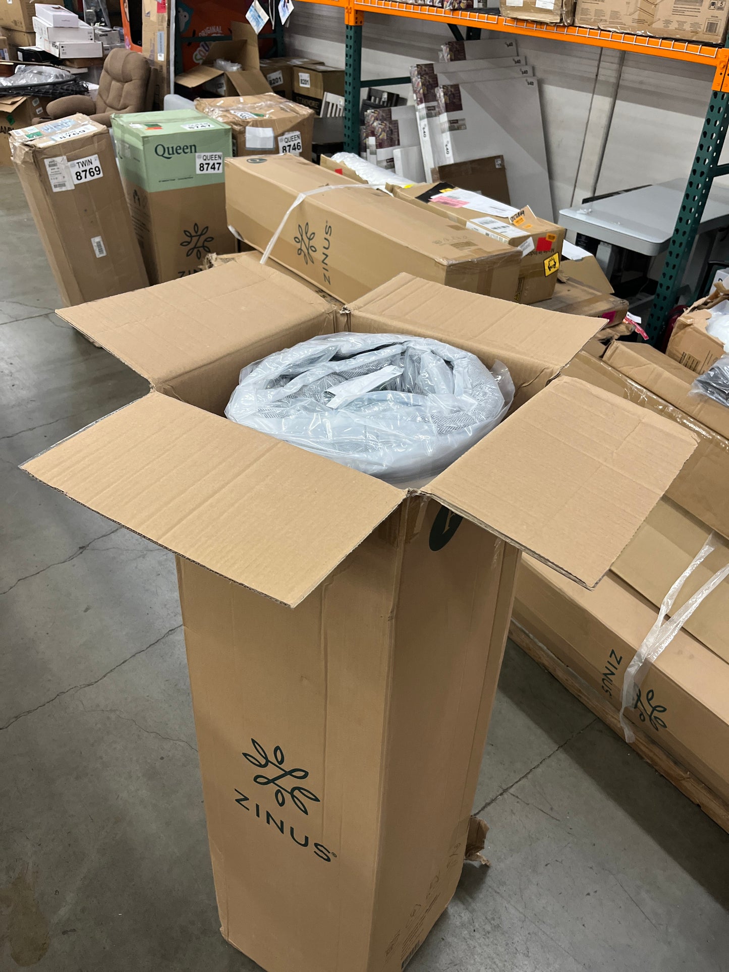 ZINUS 10 Inch Comfort Support Cooling Gel Hybrid Mattress, Full, Tight Top Innerspring Mattress, Motion Isolating Pocket Springs, Mattress in A Box - Retail $188