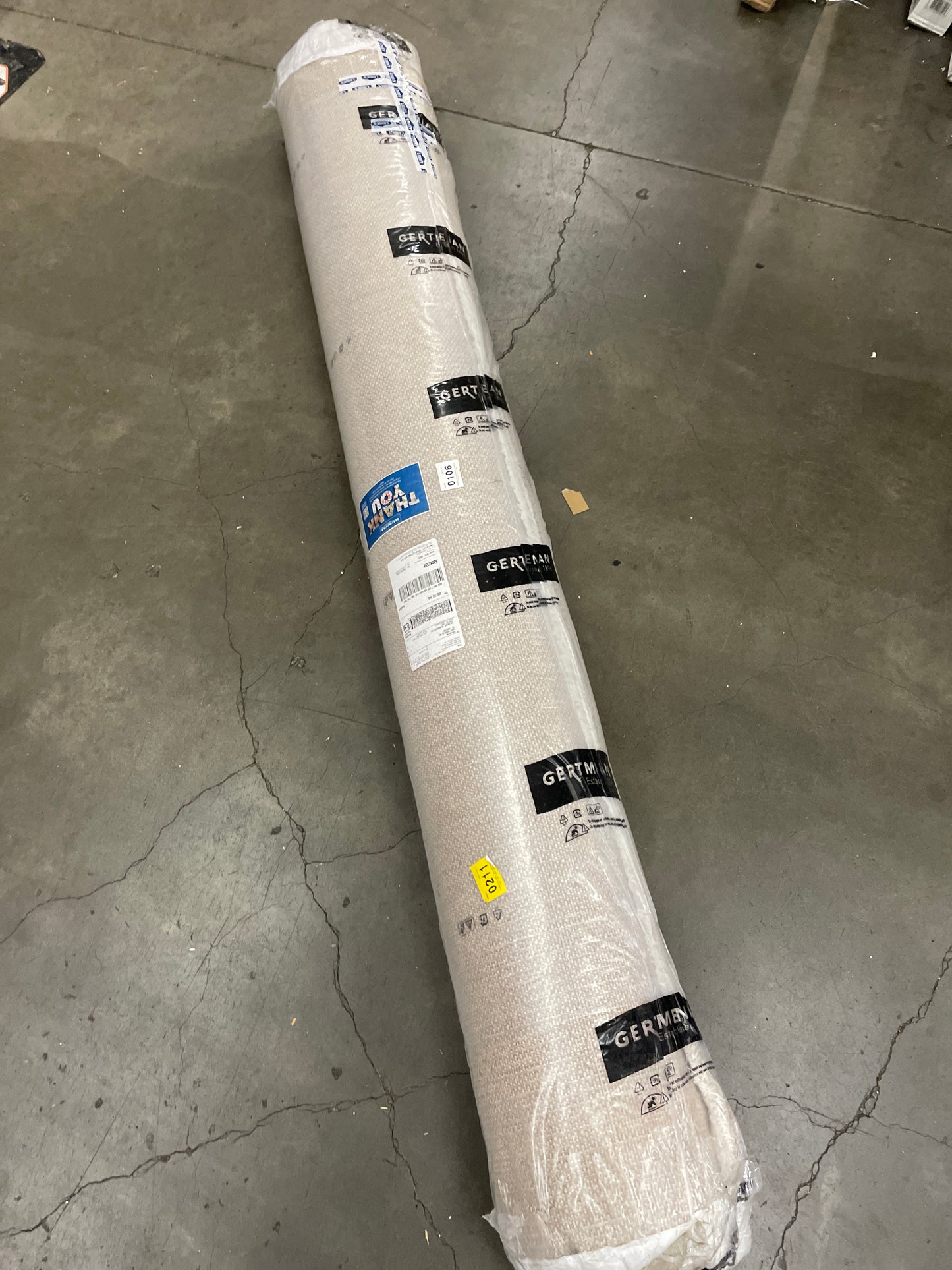 TV SHAG CREAM 7.10X10 - Retail $319