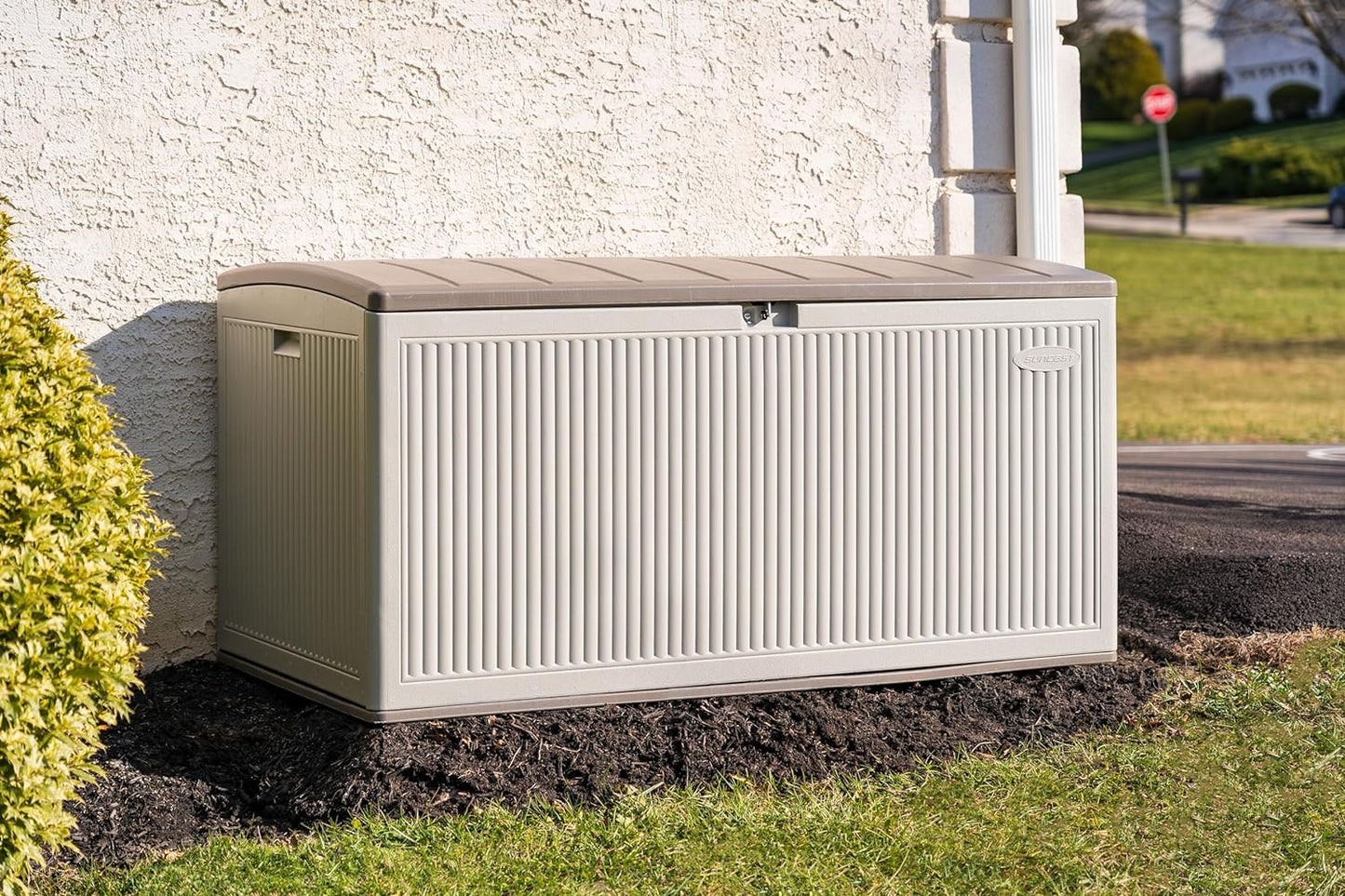 Suncast 160 Gallon Resin Deck Box - Retail $196