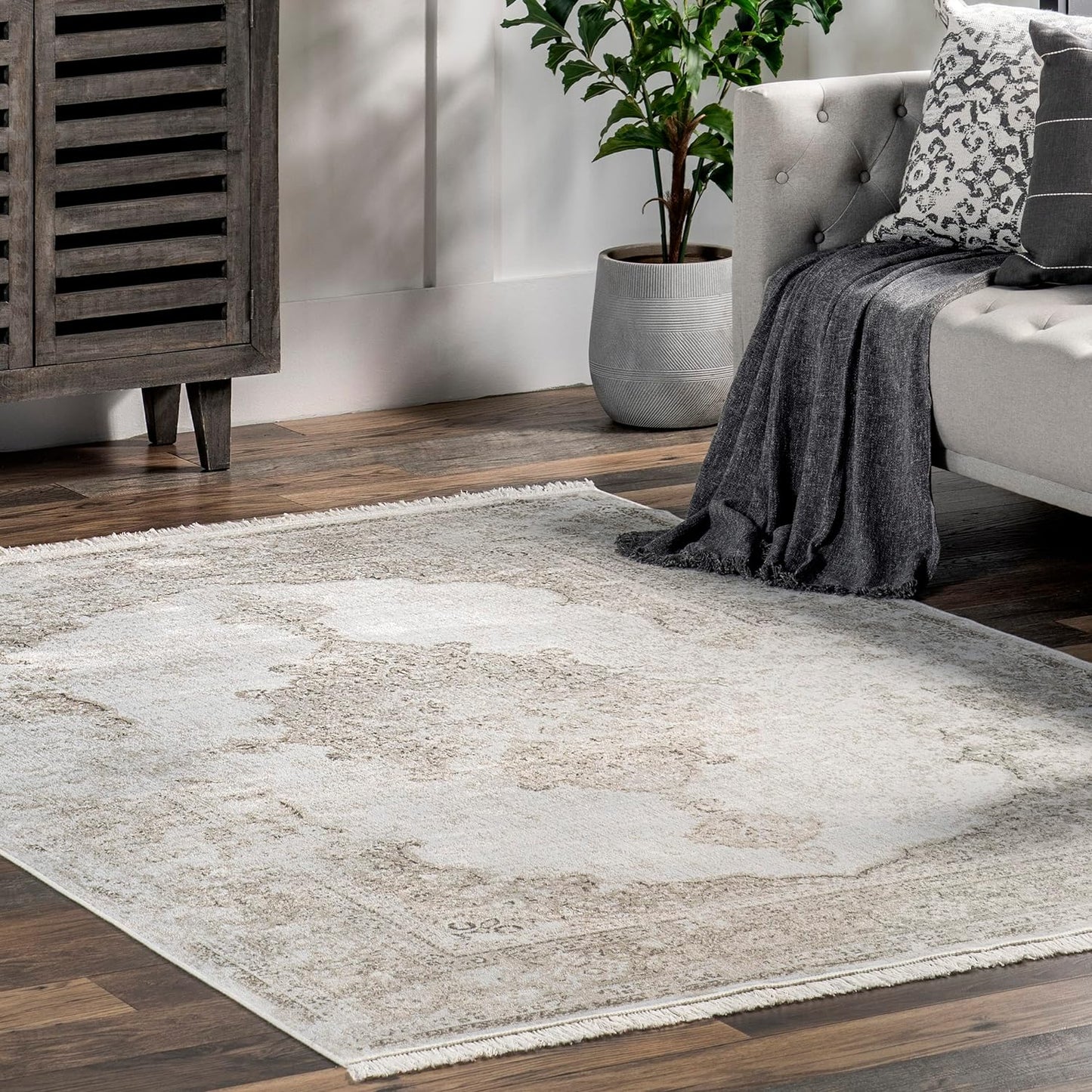 NEW - nuLOOM Cantrell Faded Transitional Fringe Area Rug, 9' x 12', Ivory - Retail $268