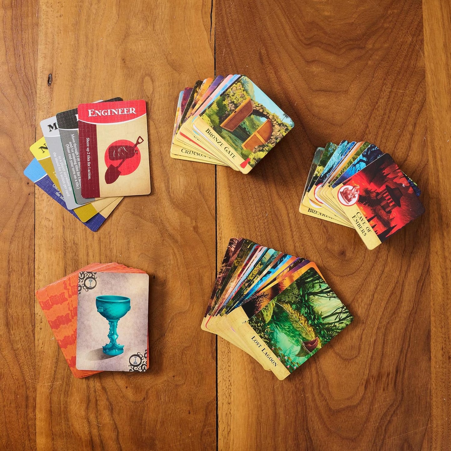 Gamewright - Forbidden Island - Cooperative Strategy Survival Board Game, 2-4 Players