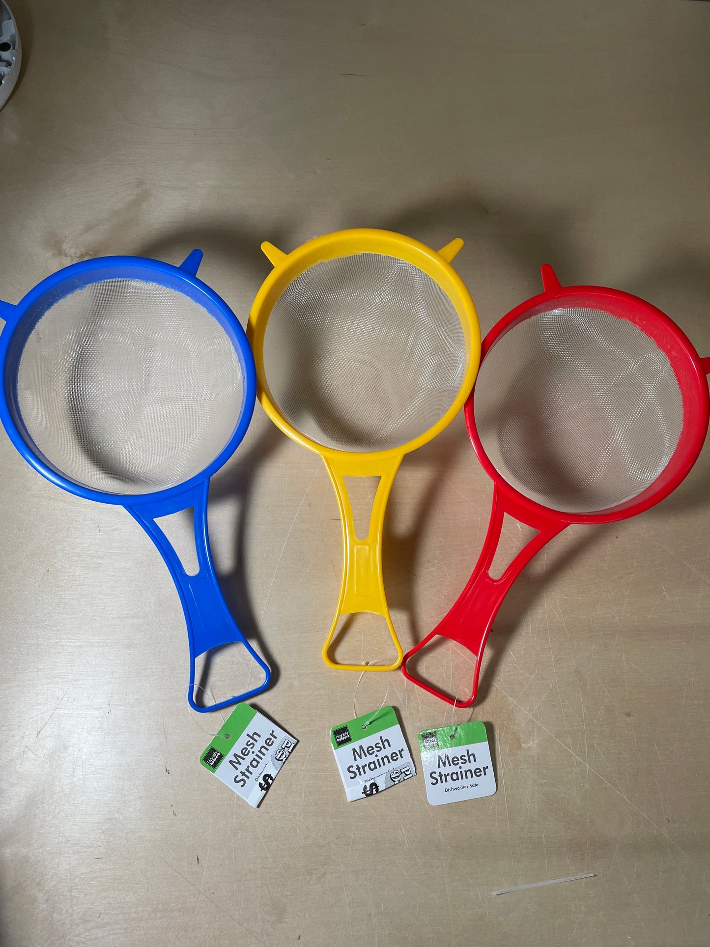 NEW - Kole Mesh Strainer Kitchen Essentials, Regular (Color May Vary) - Retail $9