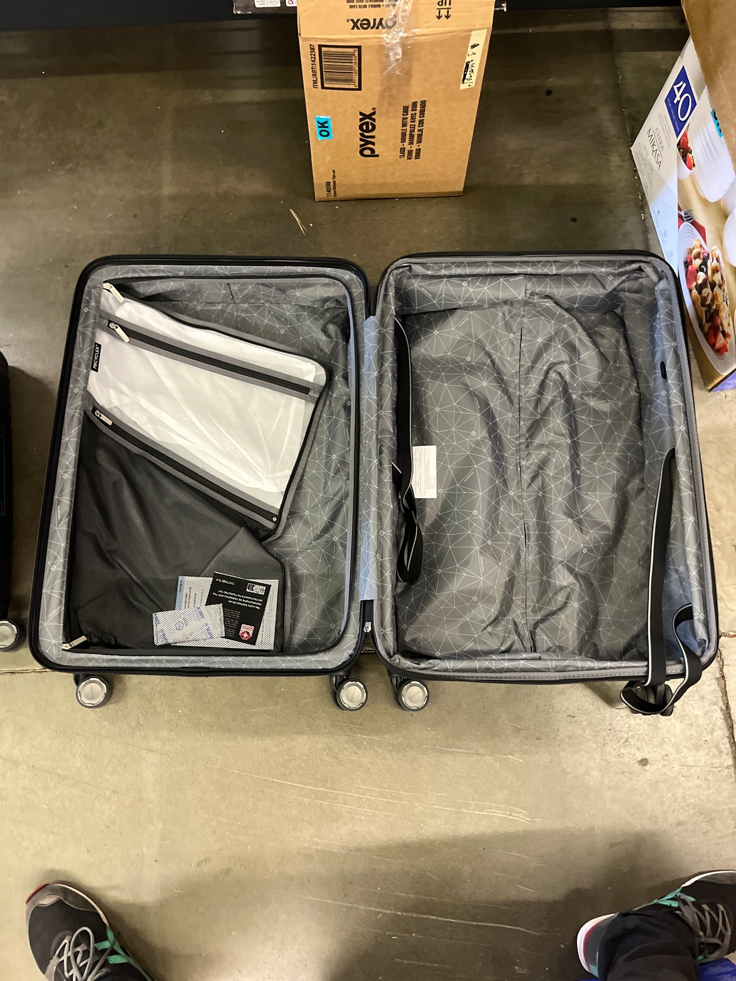 Samsonite Element Black XLT 2.0 Luggage 2 Piece Set