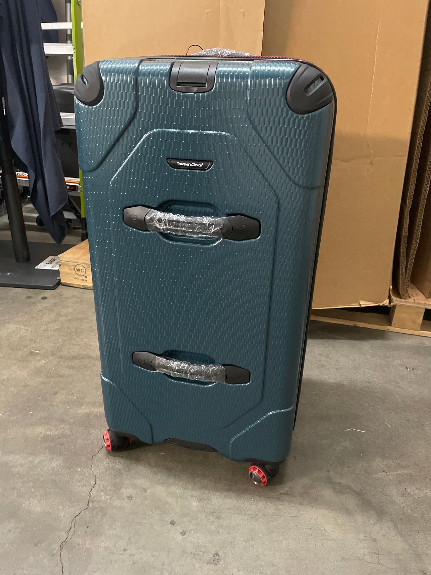 Traveler’s Choice 30" MaxPorter II Hardside Check-in Trunk Spinner with 5-piece Packing Cubes